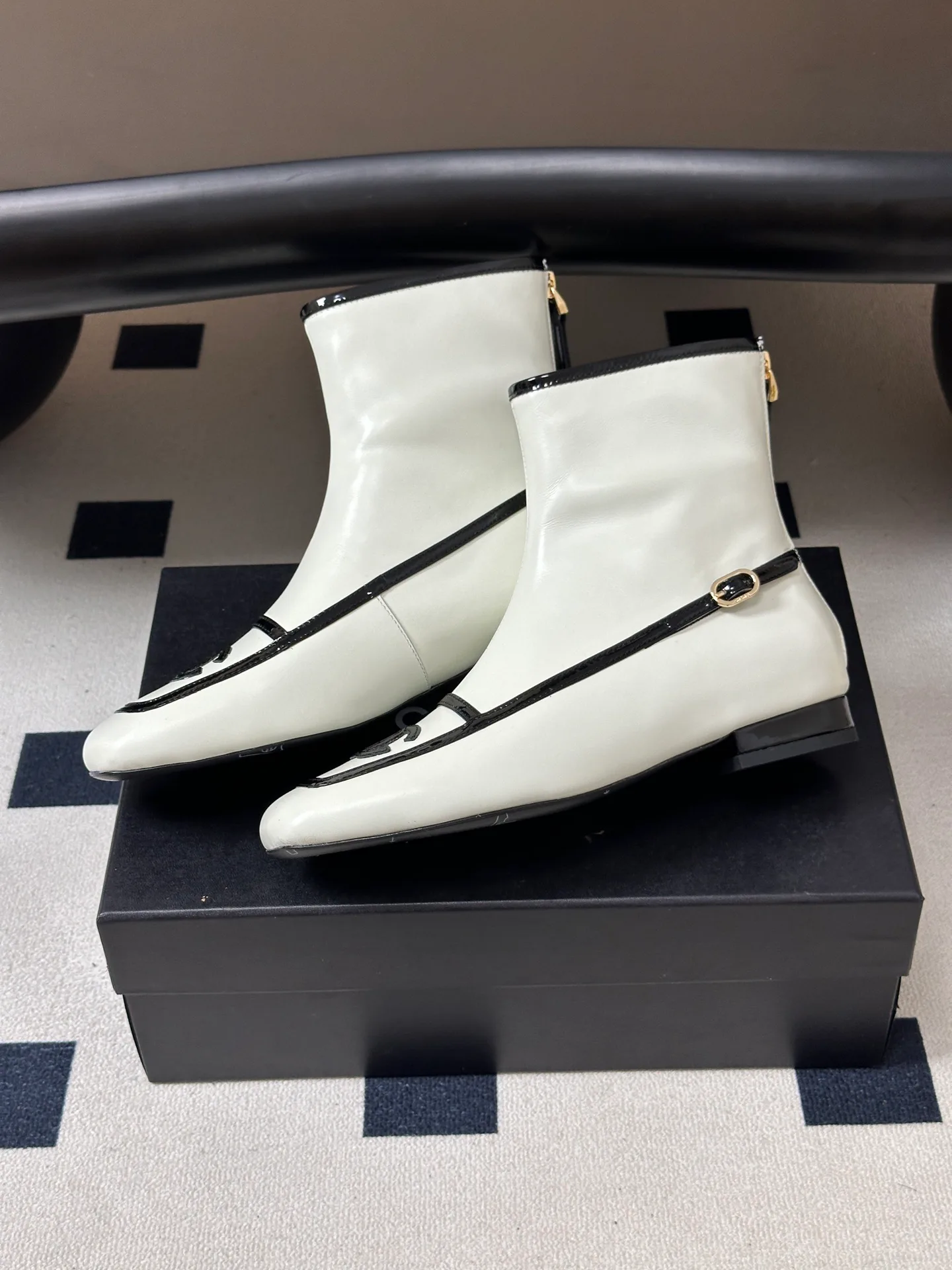 Women's Booties CHANEL 18041901