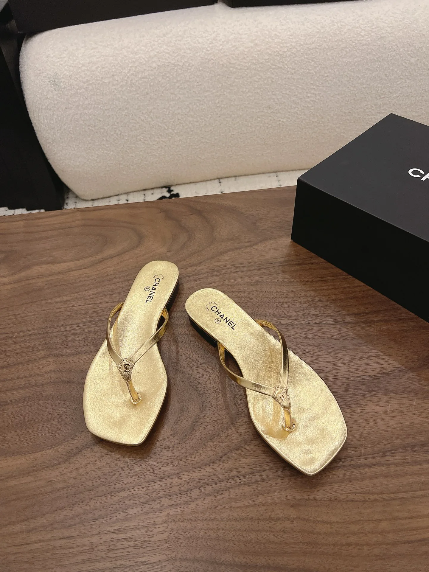Women's Flip-Flops CHANEL 16944165