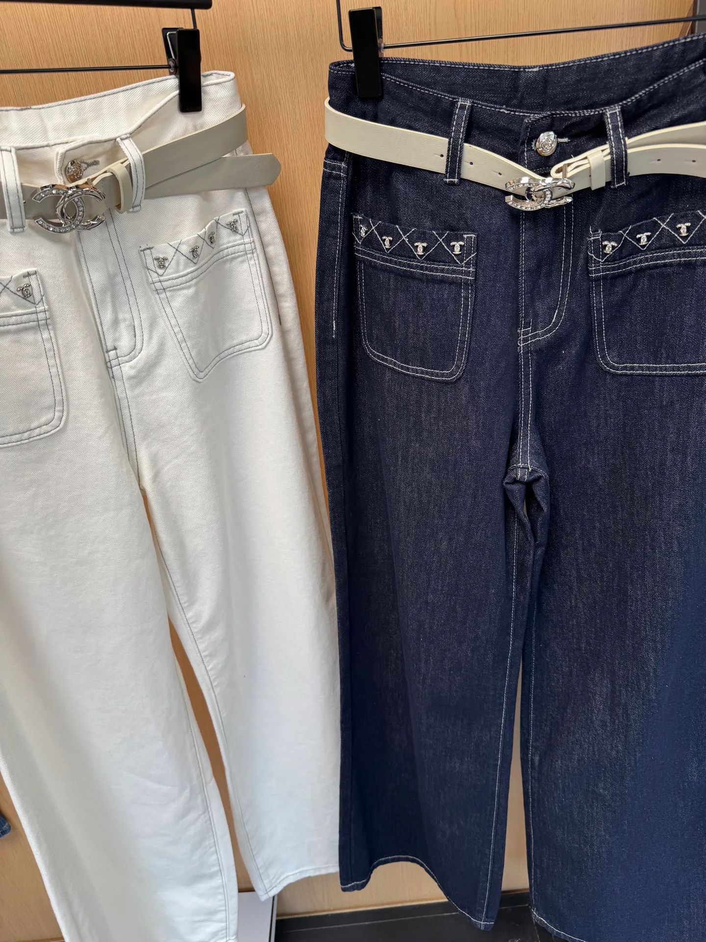 Women's Jeans CHANEL 18138257