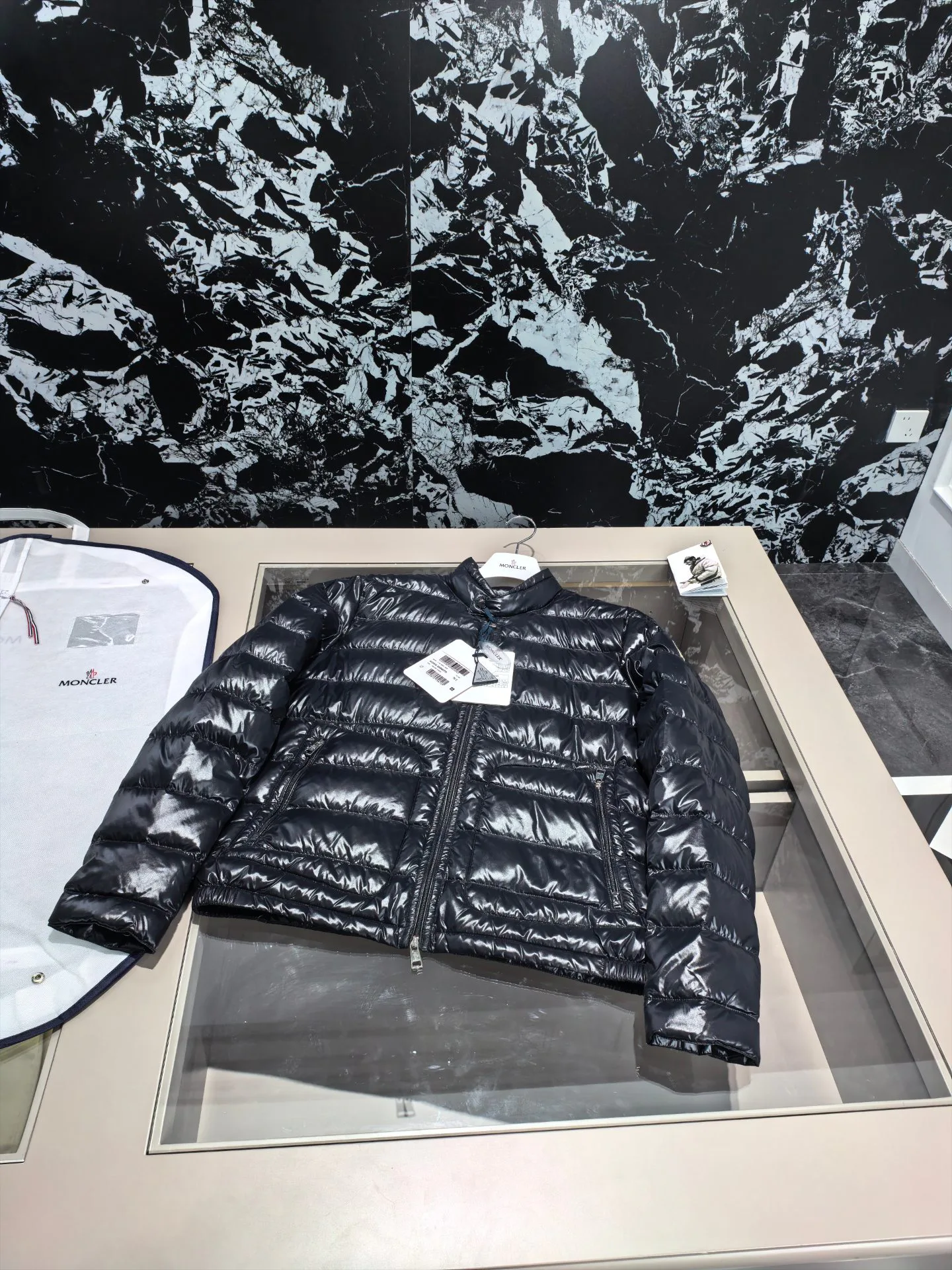 Куртки И Пуховики Мужские Moncler 18683760