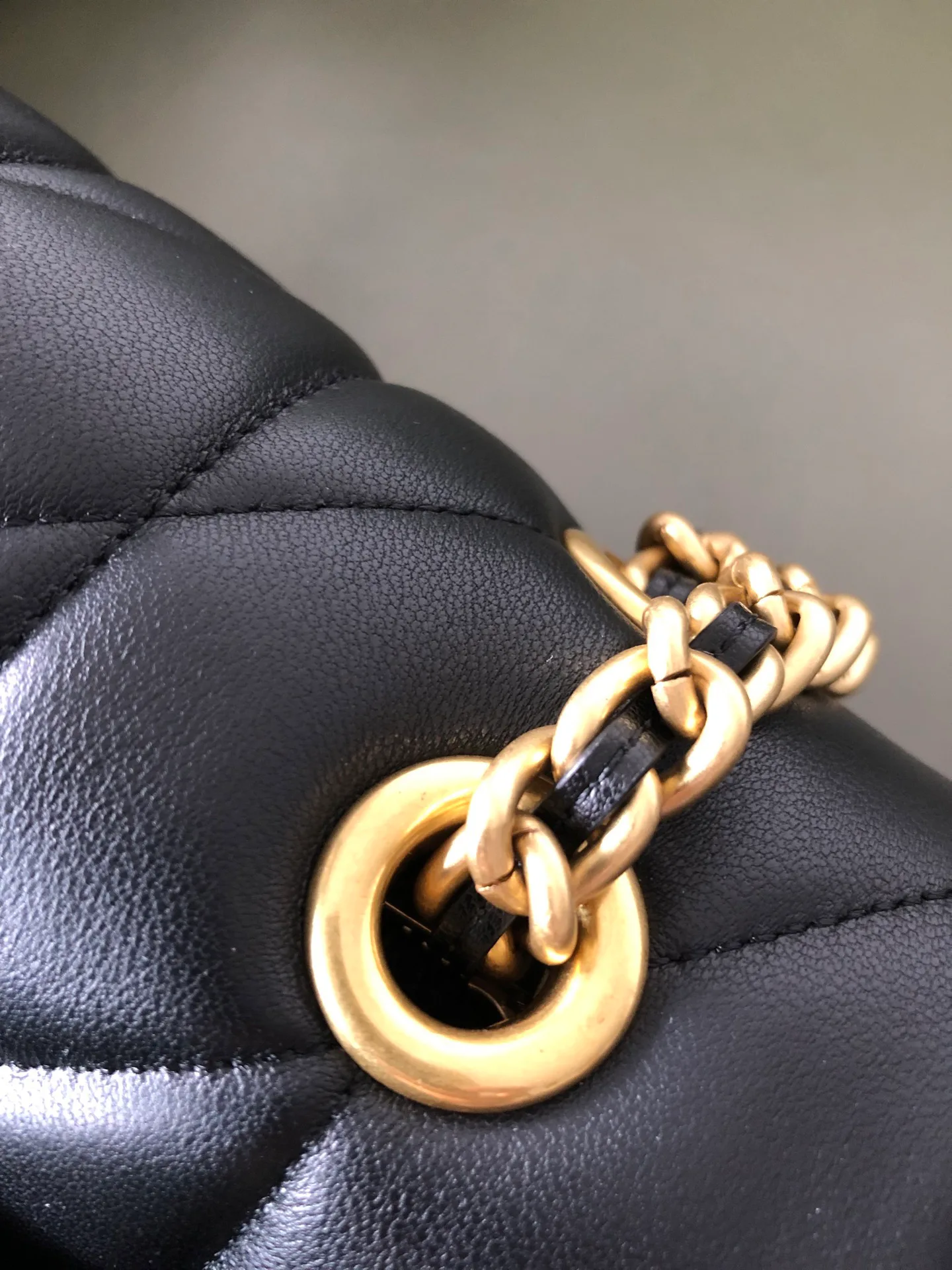 Women's Classic Handbags COACH 17960990