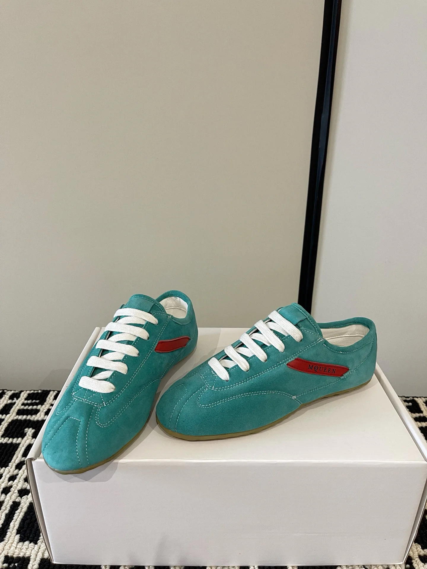 Women's Sneakers ALEXANDER MCQUEEN 18386245