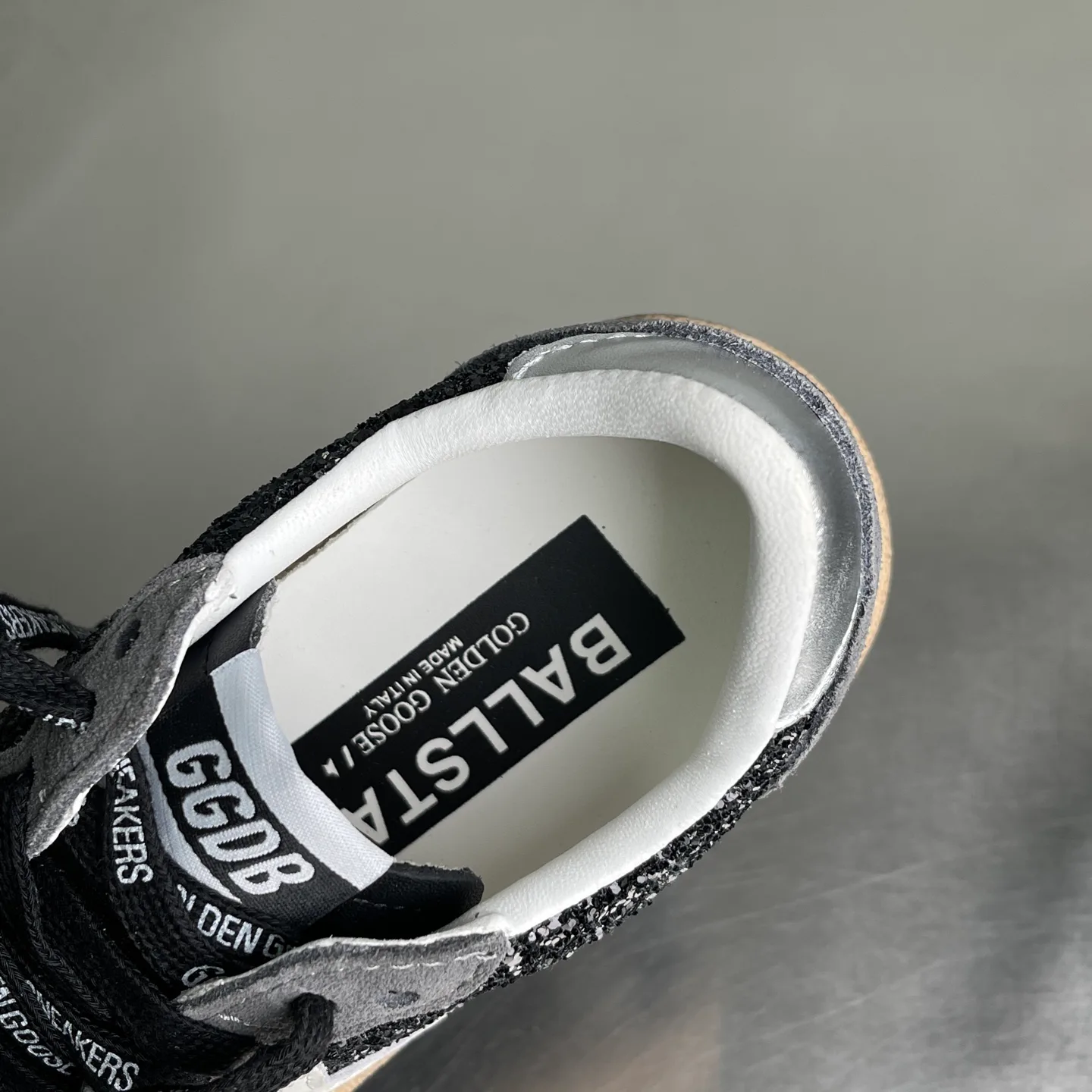 Women's Sneakers GOLDEN GOOSE 18039608