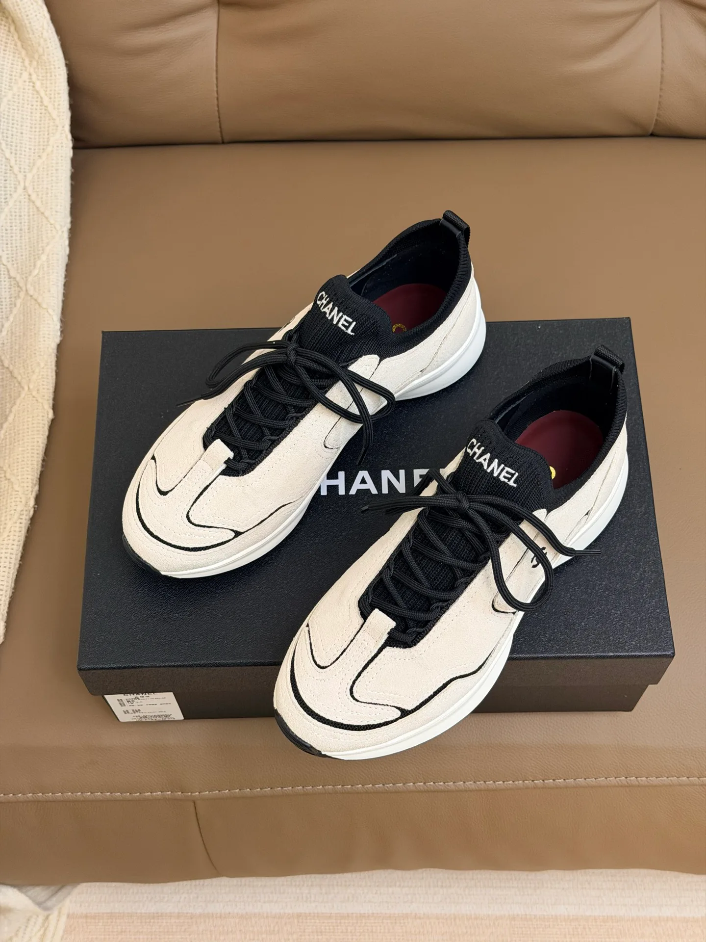Women's Sneakers CHANEL 17510608