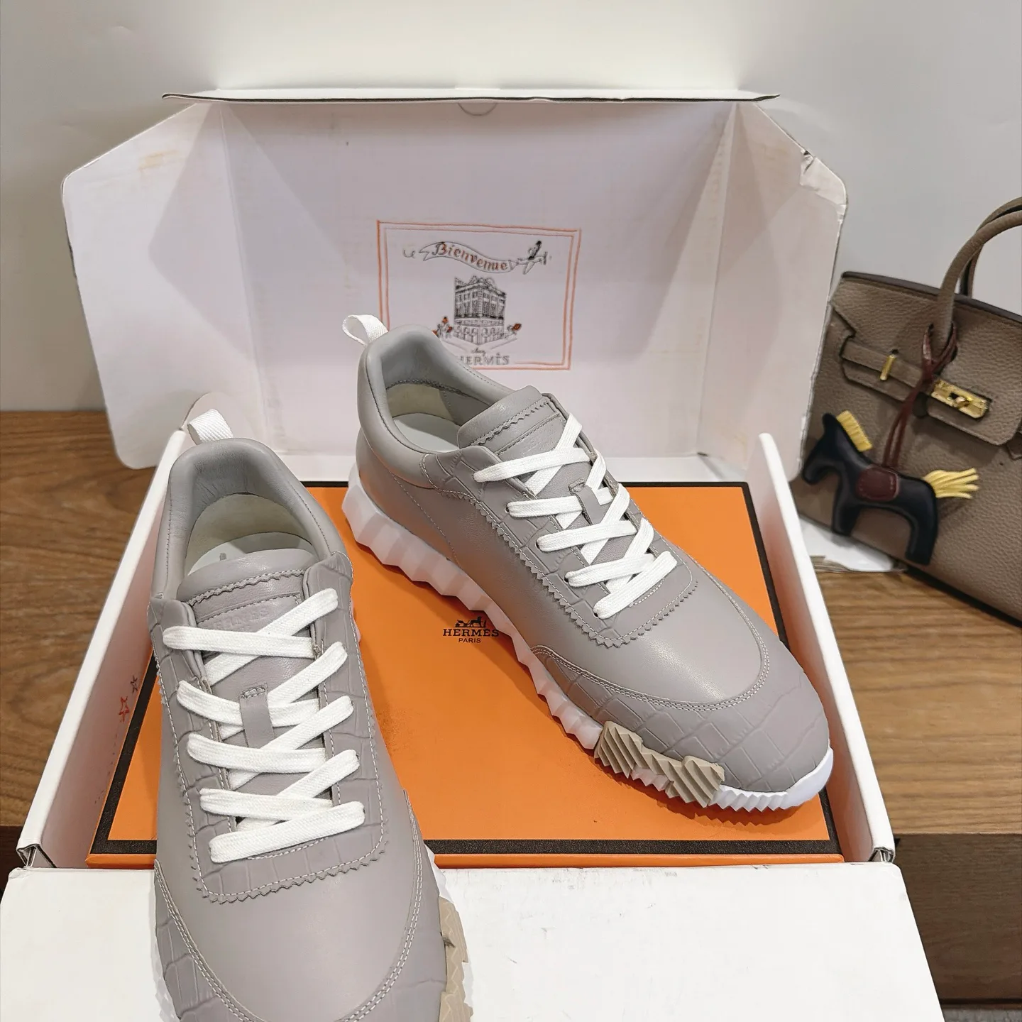 Women's Sneakers HERMES 17874218
