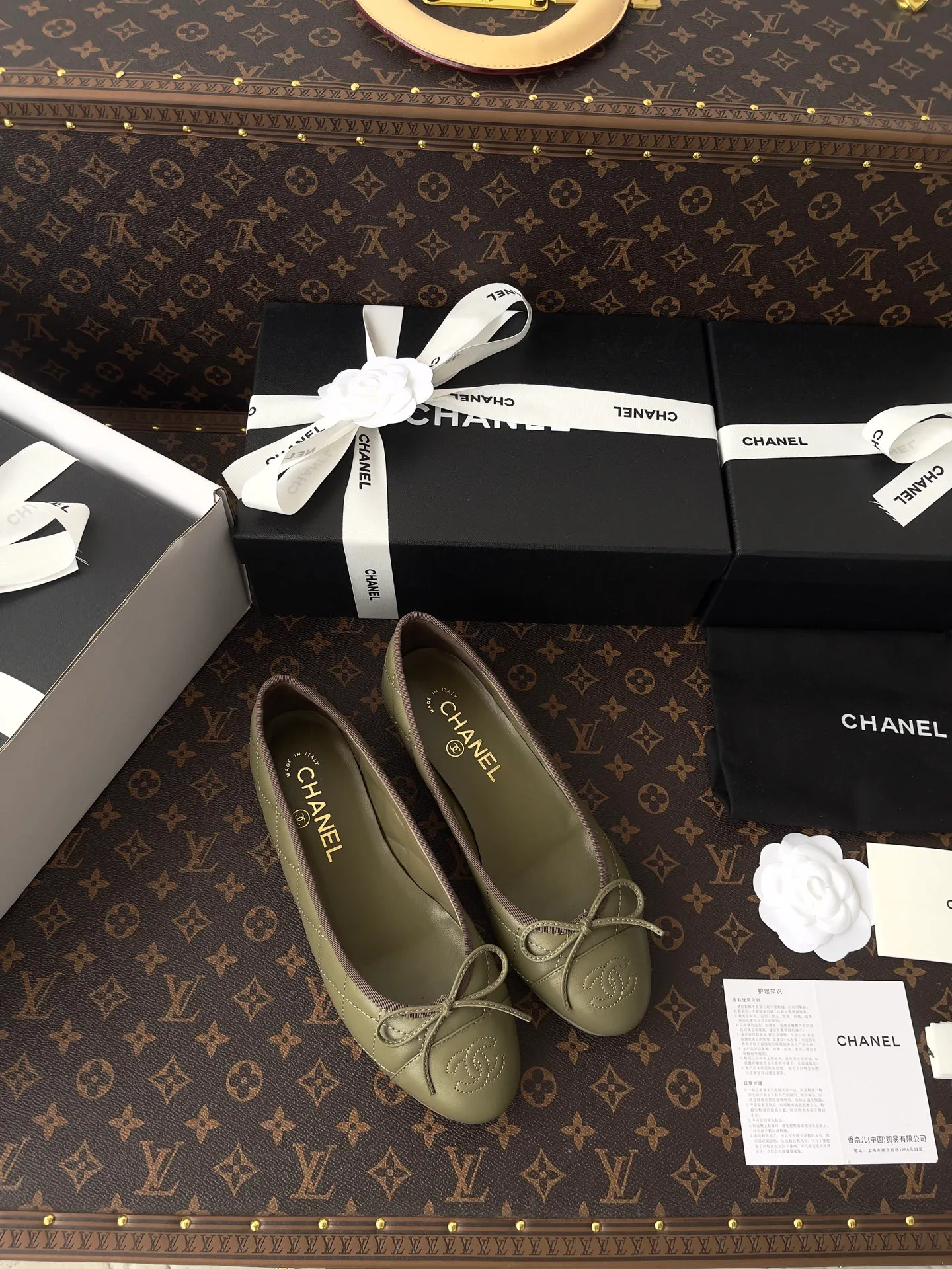 Women's Ballet Flats CHANEL 18153009