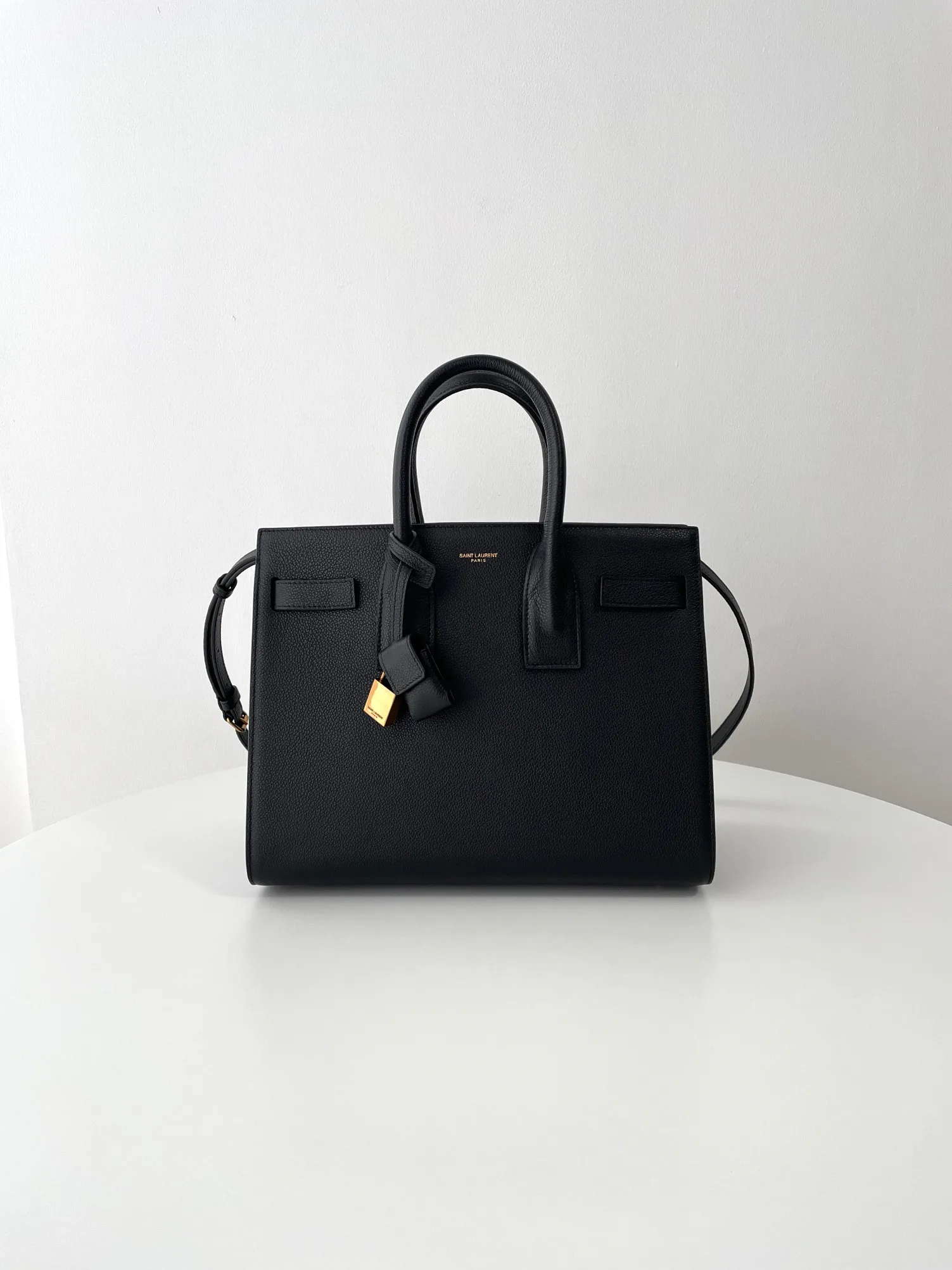 Классические Сумки Женские Saint Laurent 18620044
