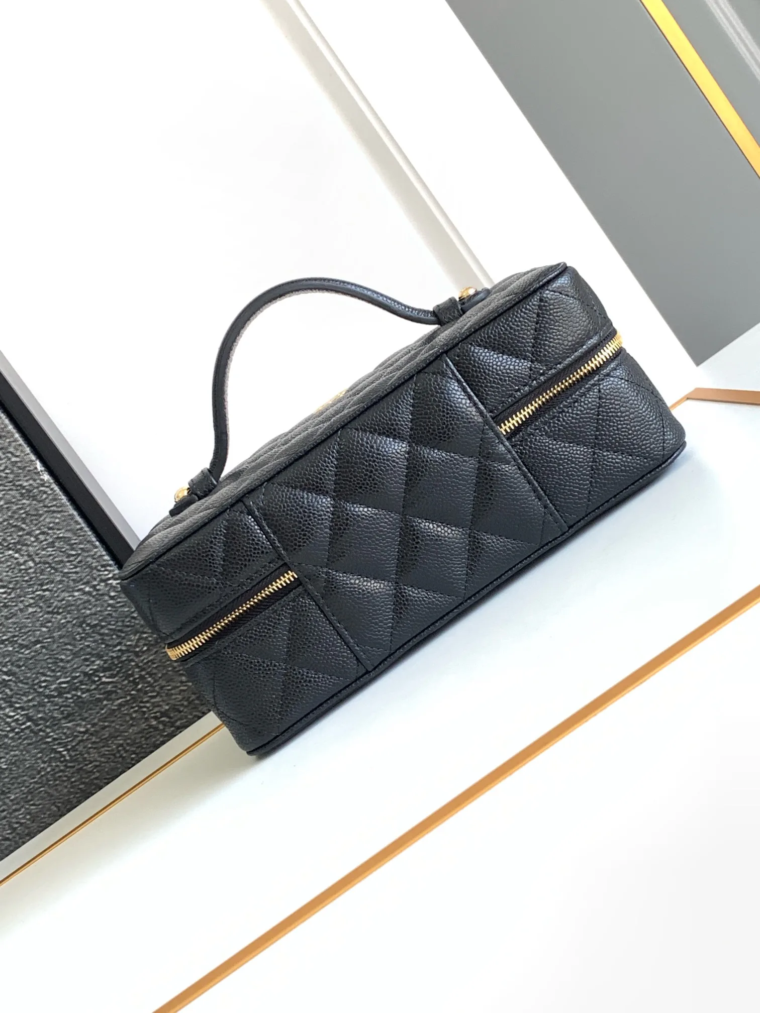 Классические Сумки Женские Chanel 18588883