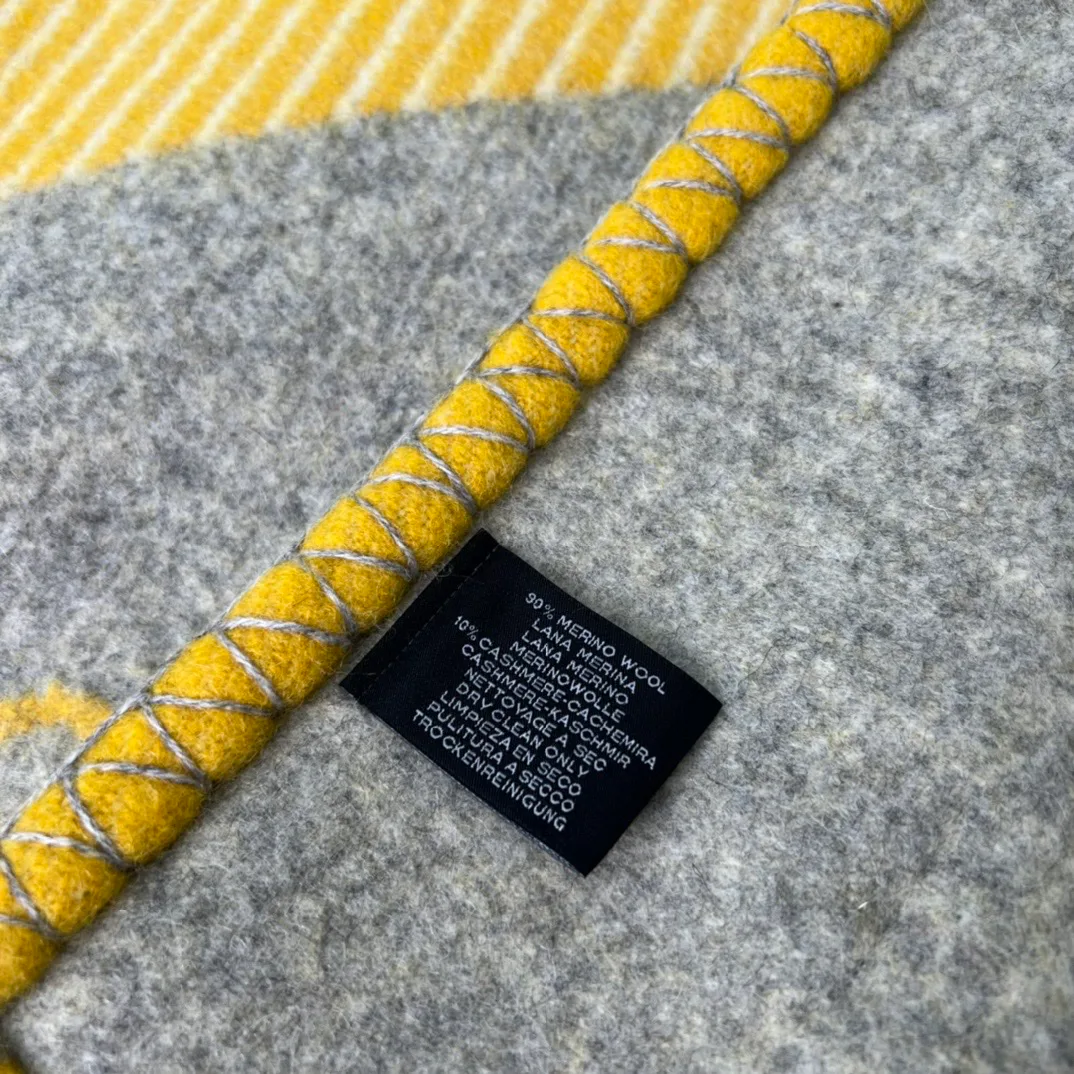Textiles HERMES 17992447