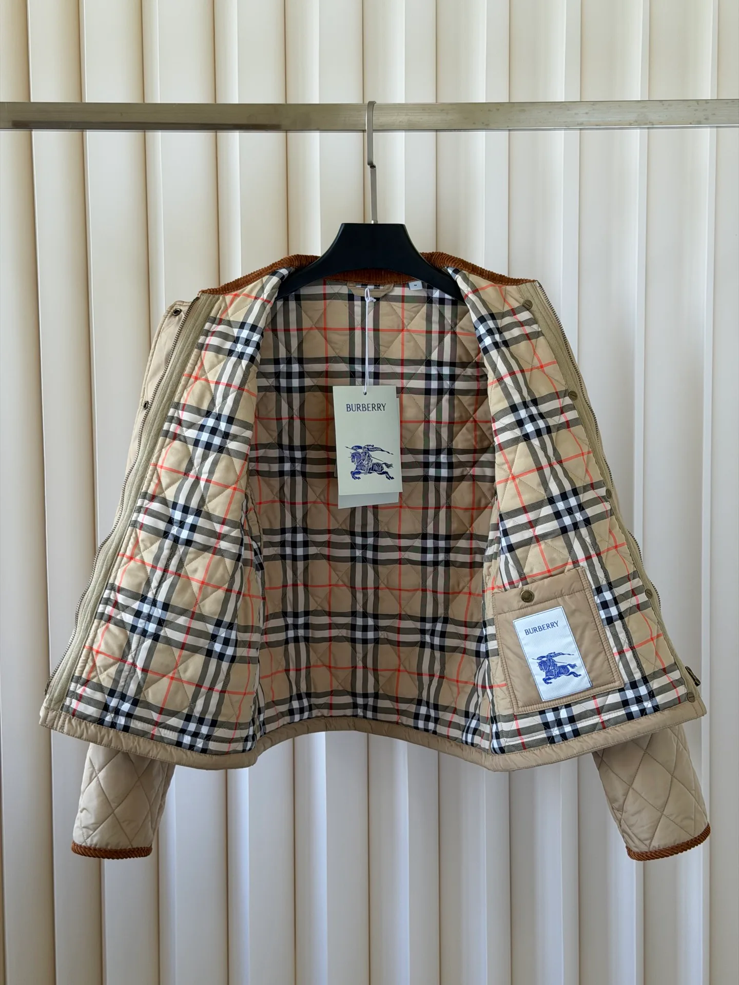 Women's Jackets And Down Jackets BURBERRY 17950219