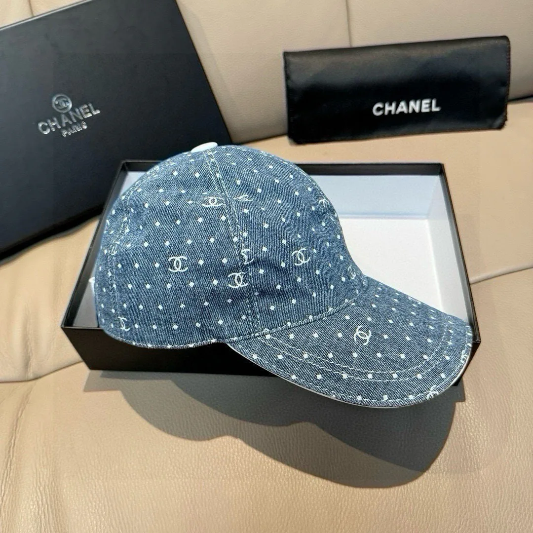 Hats CHANEL 18347067