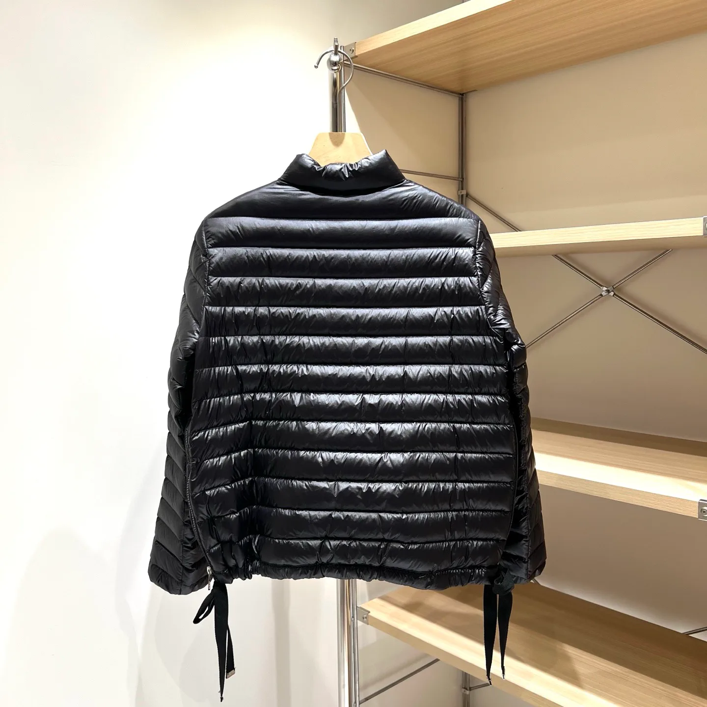 Women's Jackets And Down Jackets MONCLER 17812072