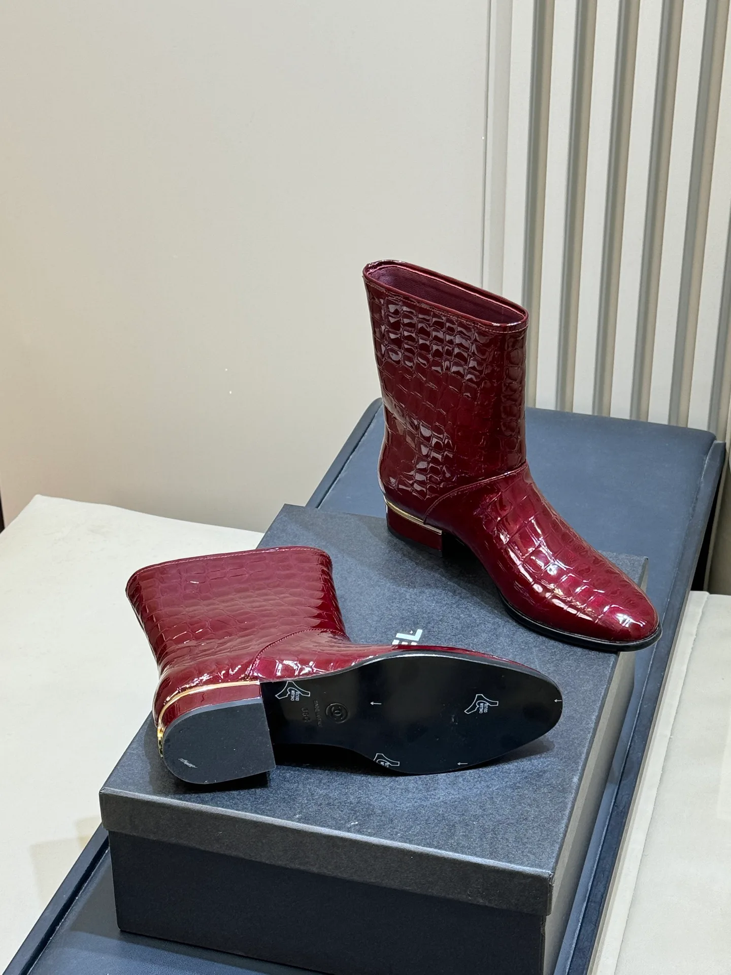 Women's Boots CHANEL 18073026