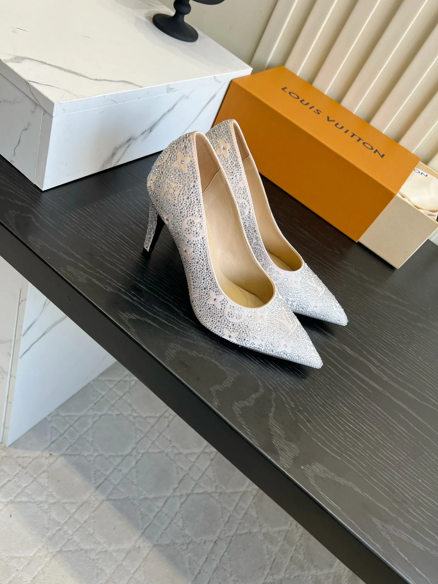 Women's Heels LOUIS VUITTON 18152246
