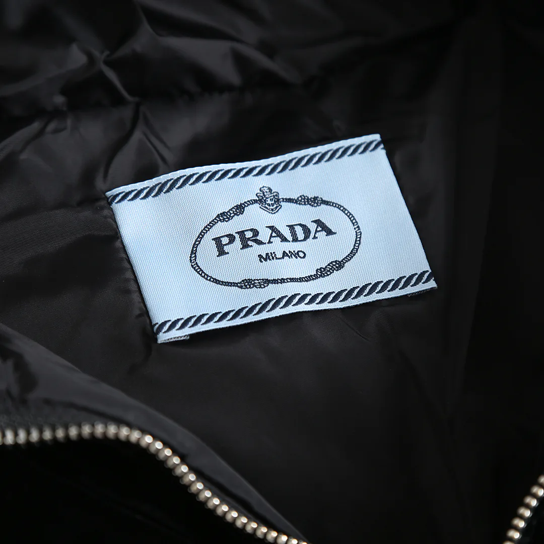 Women's Jackets And Down Jackets PRADA 18410029