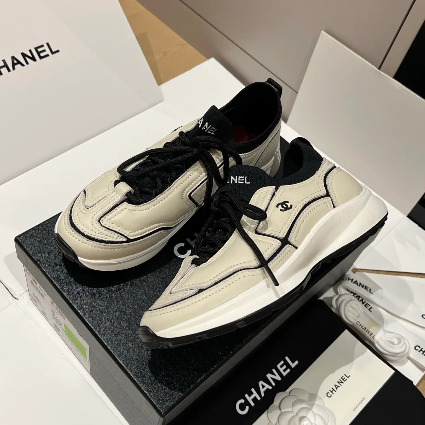 Women's Sneakers CHANEL 17733655