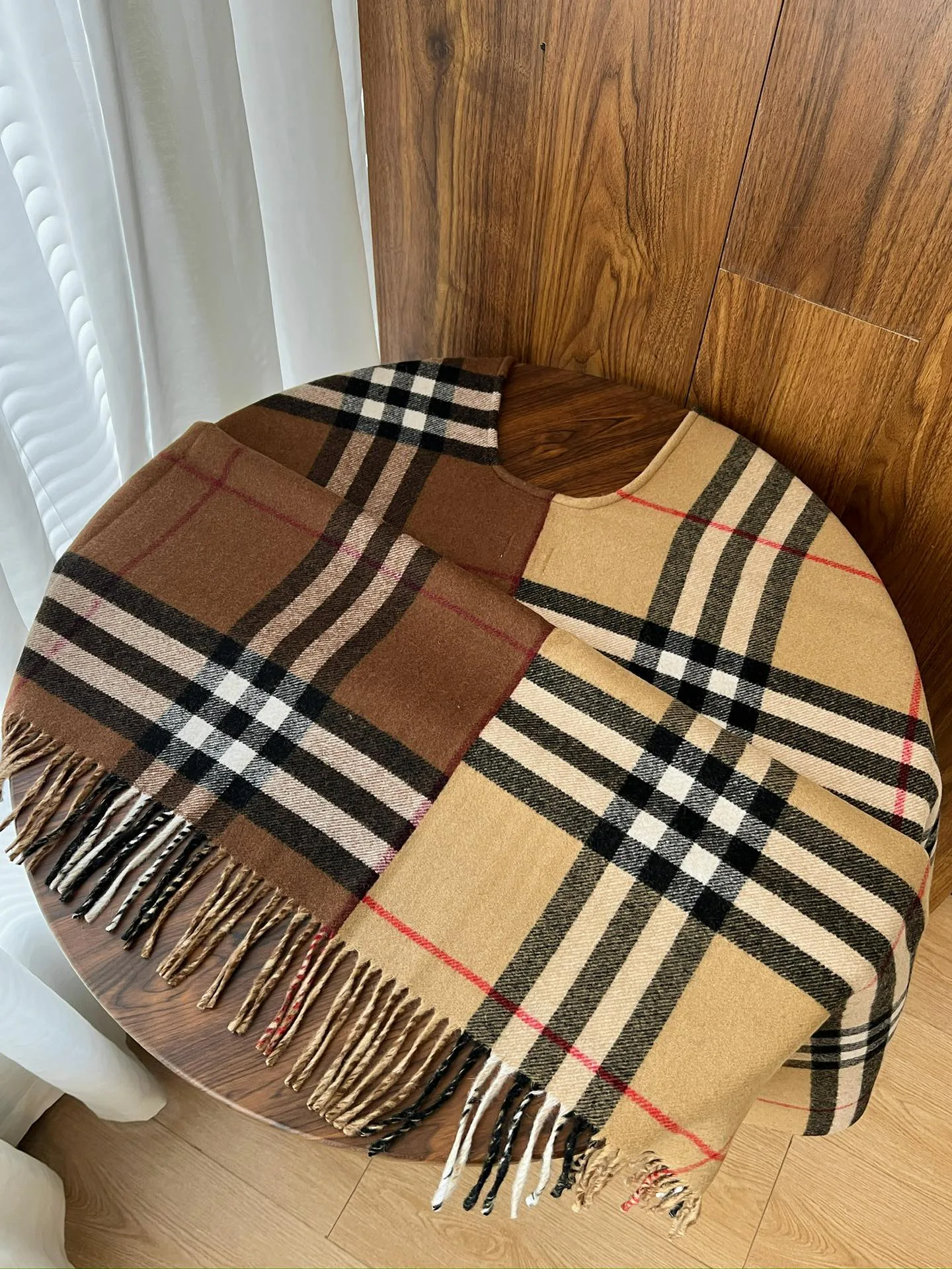Scarves BURBERRY 18411280