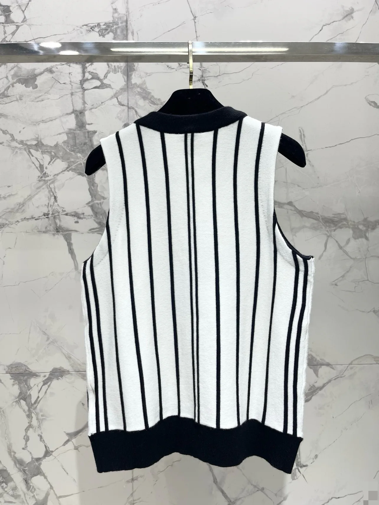 Women's Vests CHANEL 18138579