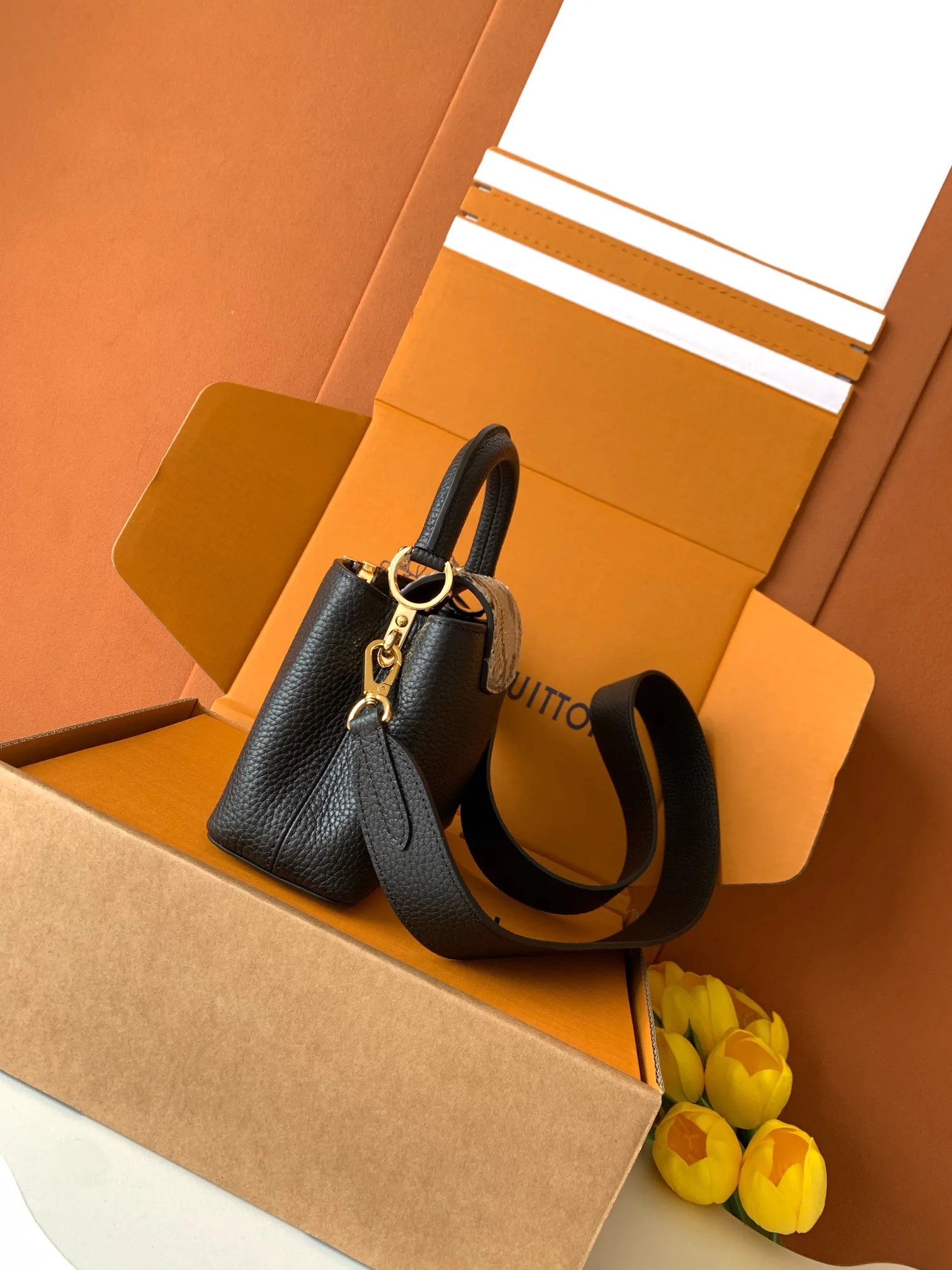 Women's Classic Handbags LOUIS VUITTON 18521022