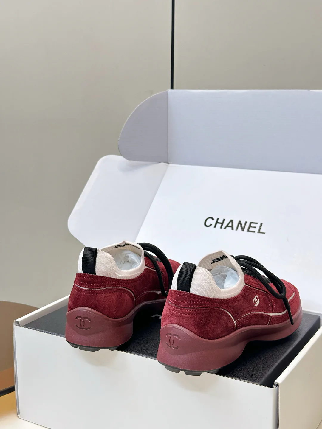 Women's Sneakers CHANEL 16868809
