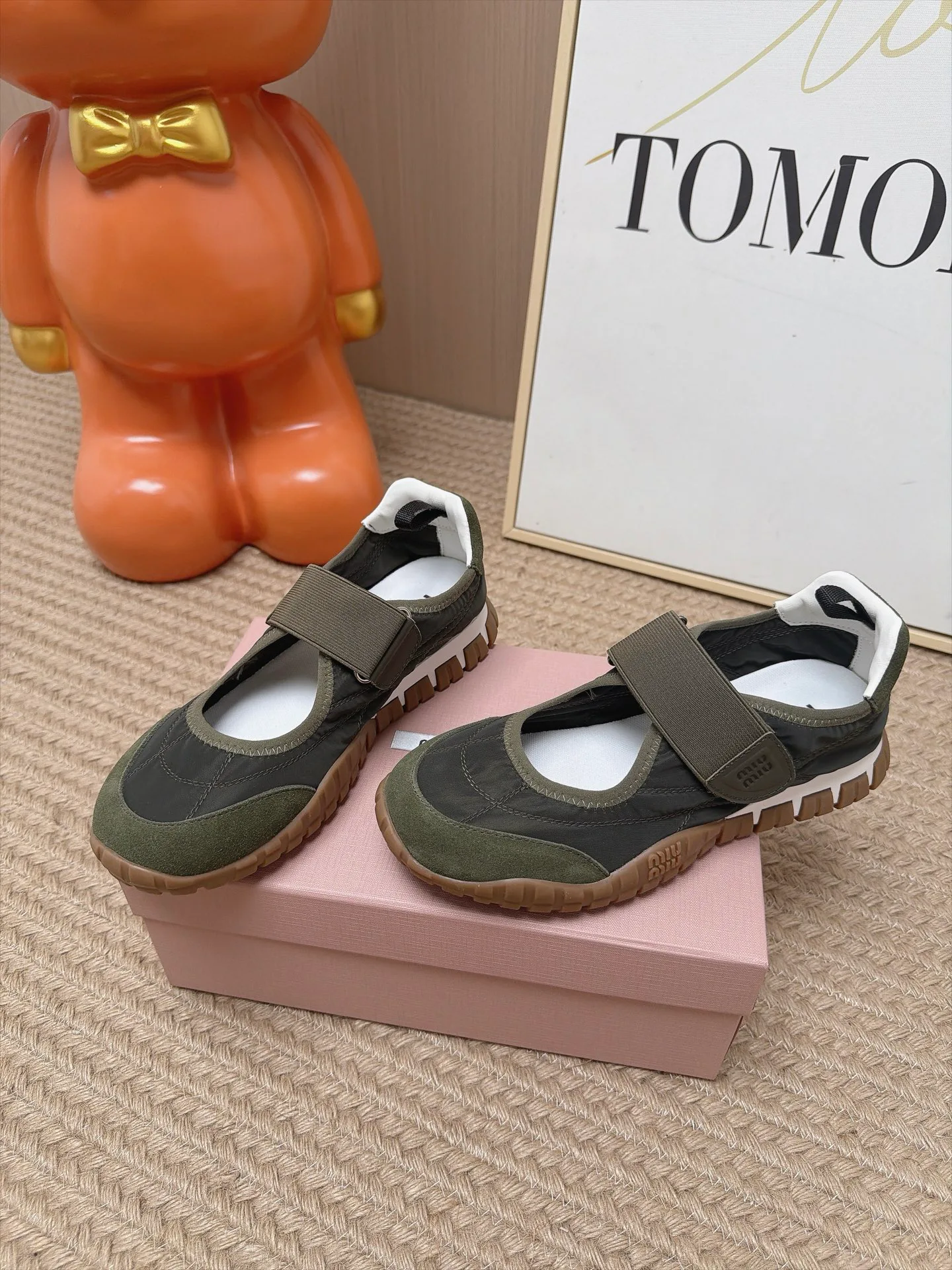 Women's Sneakers MIU MIU 18063021