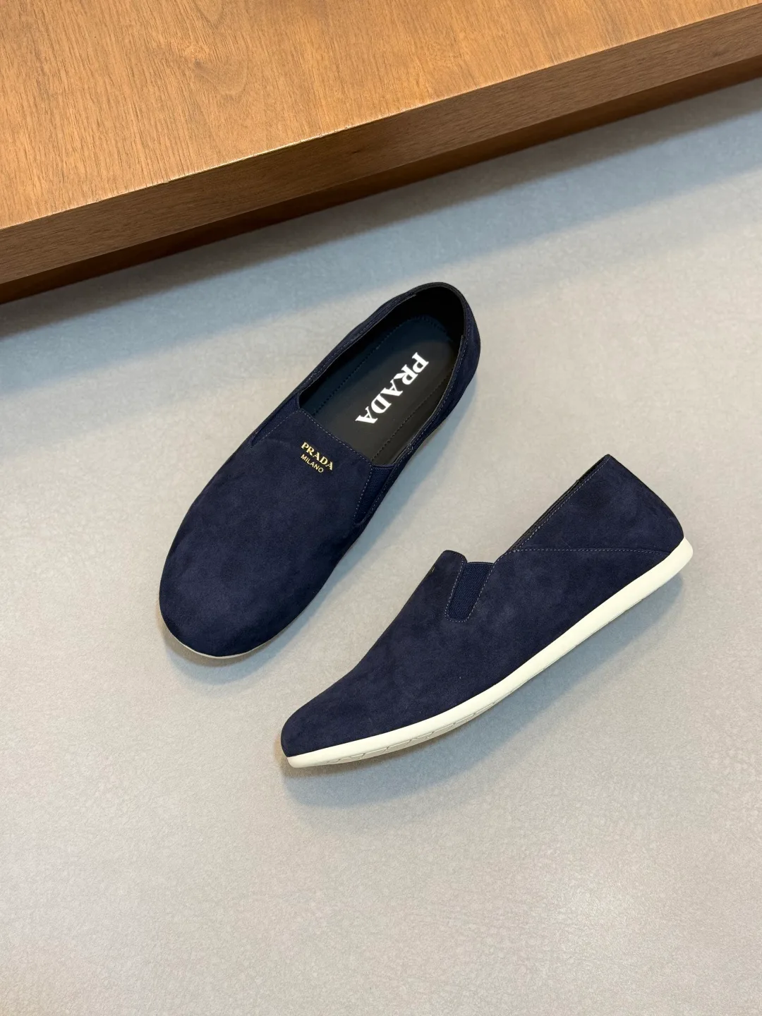 Men's Loafers And Dress Shoes PRADA 17830581