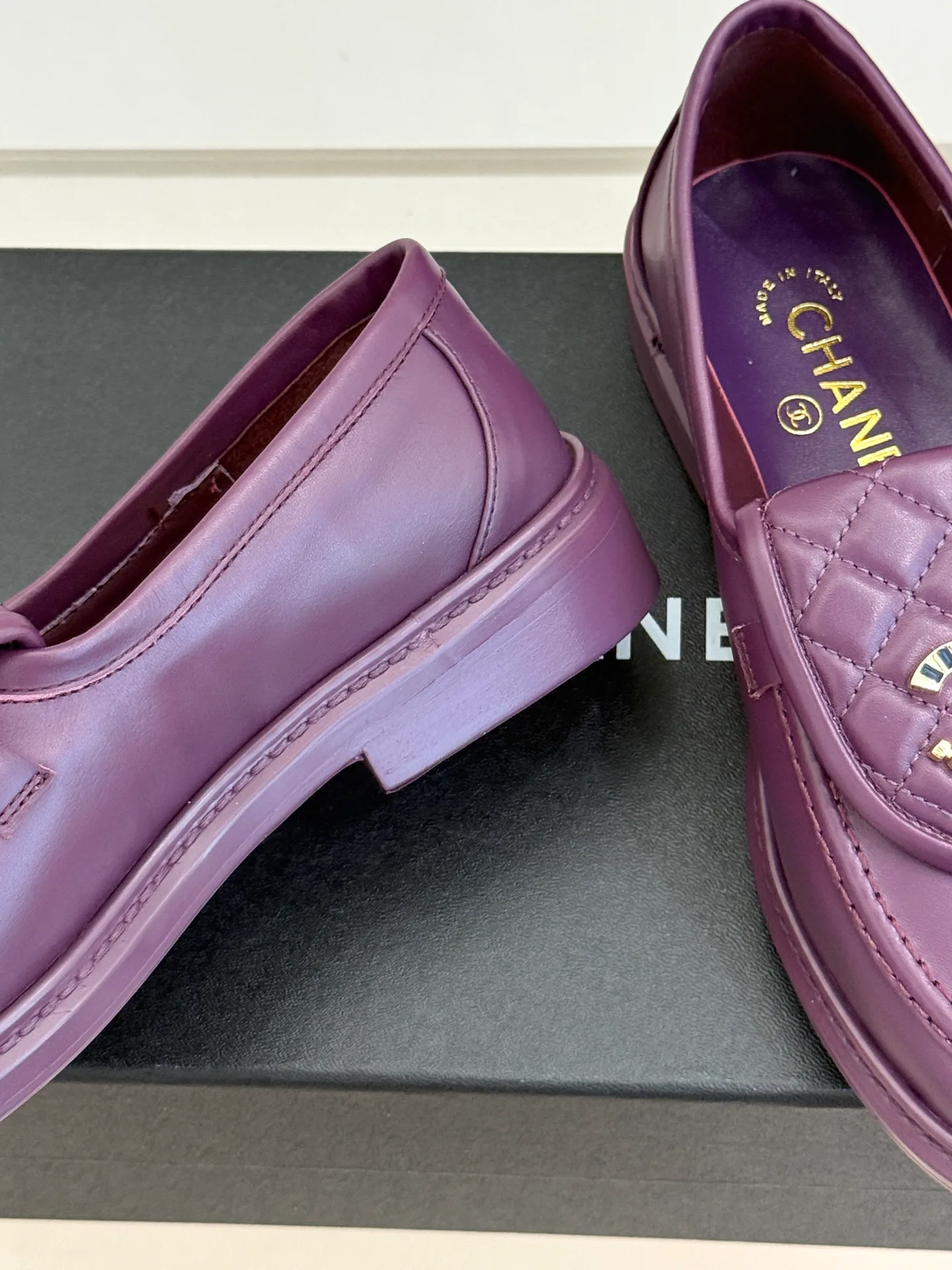 Women's Loafers And Moccasins CHANEL 17336060