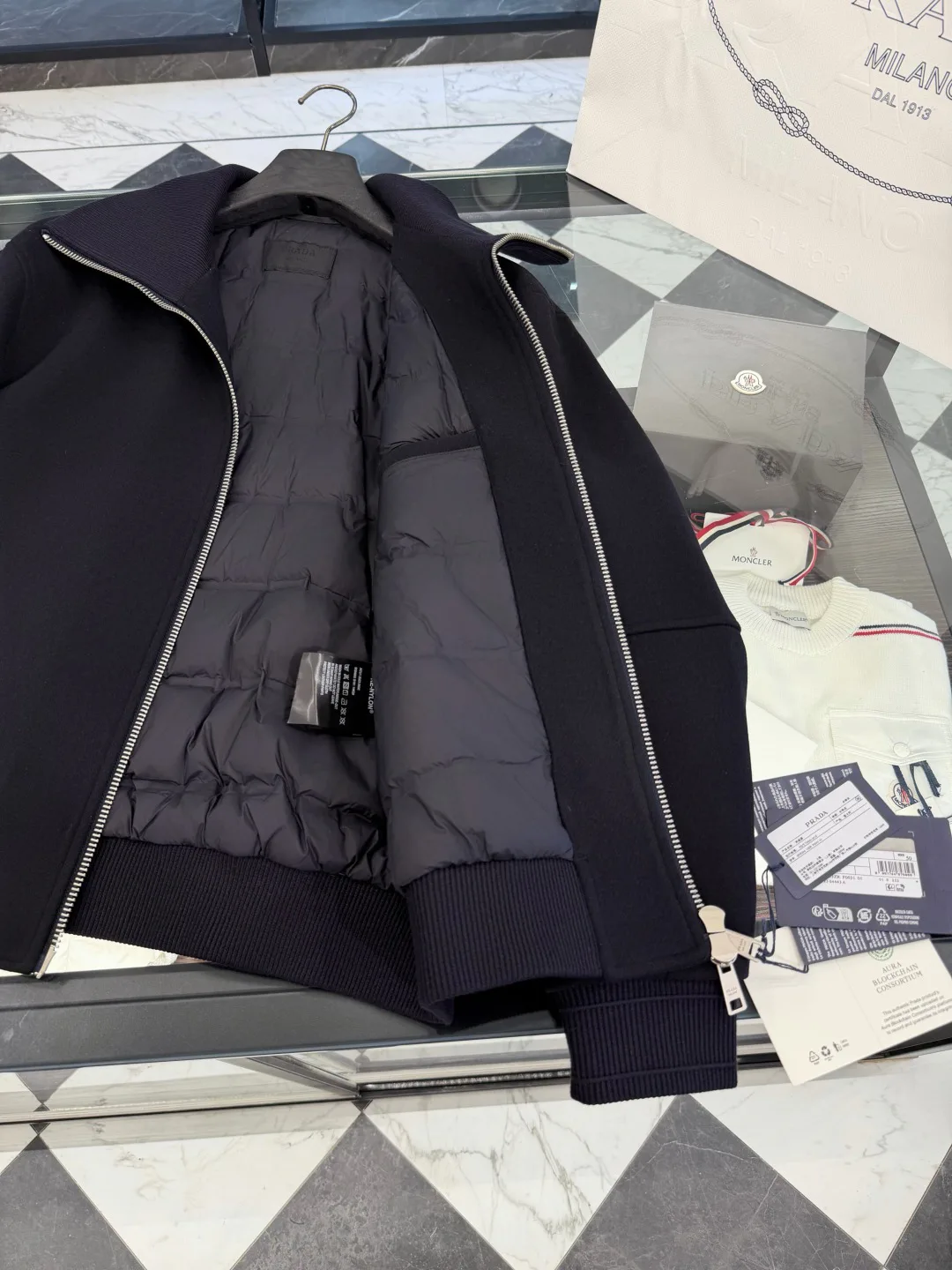 Куртки И Пуховики Мужские Prada 18596138