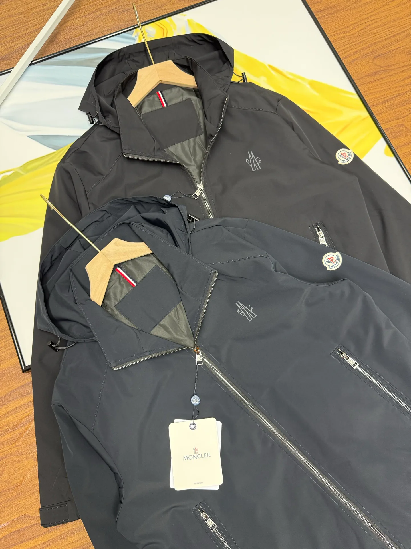Men's Jackets And Down Jackets MONCLER 18068732