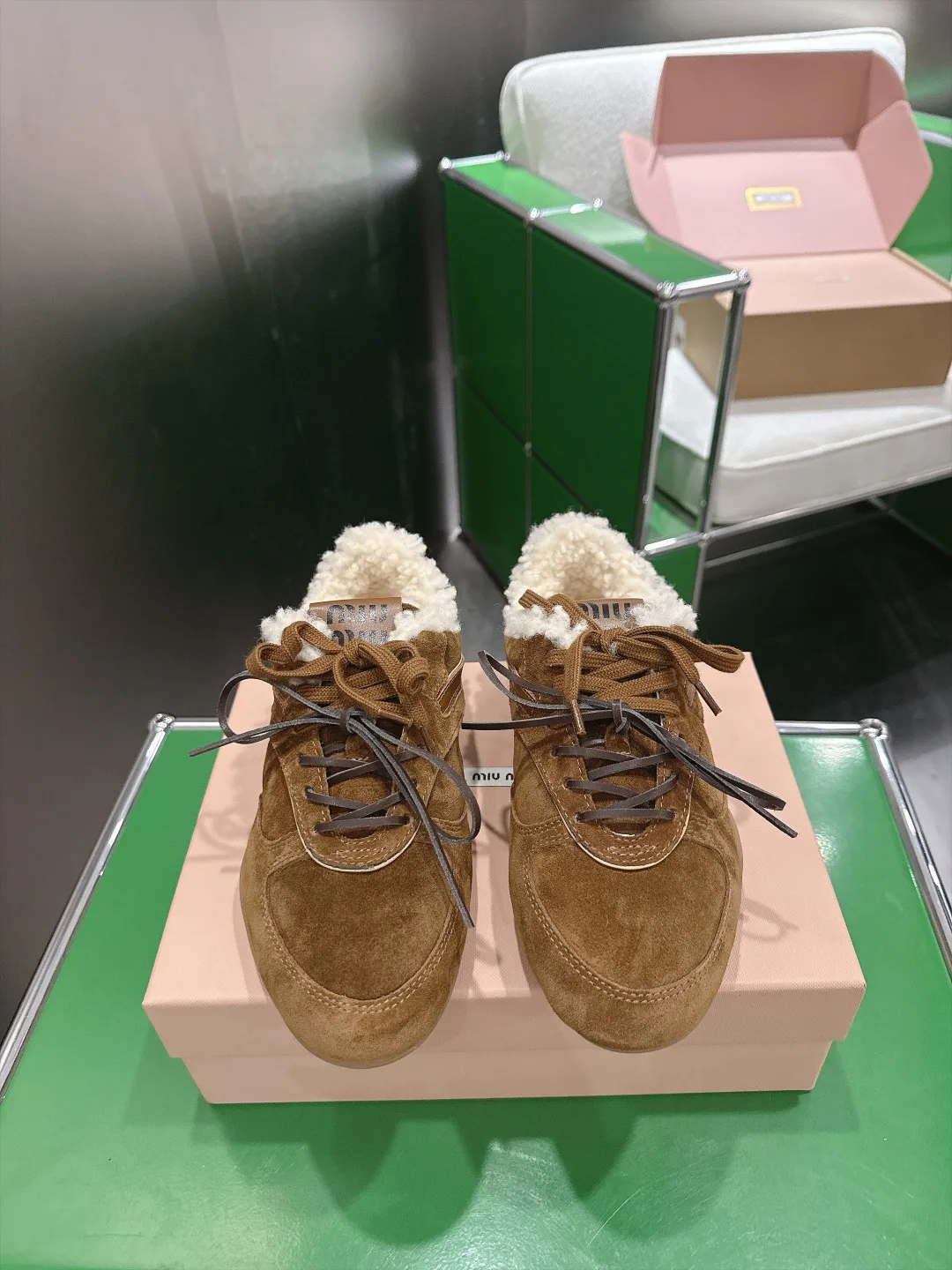 Кроссовки Женские Miu Miu 18677750