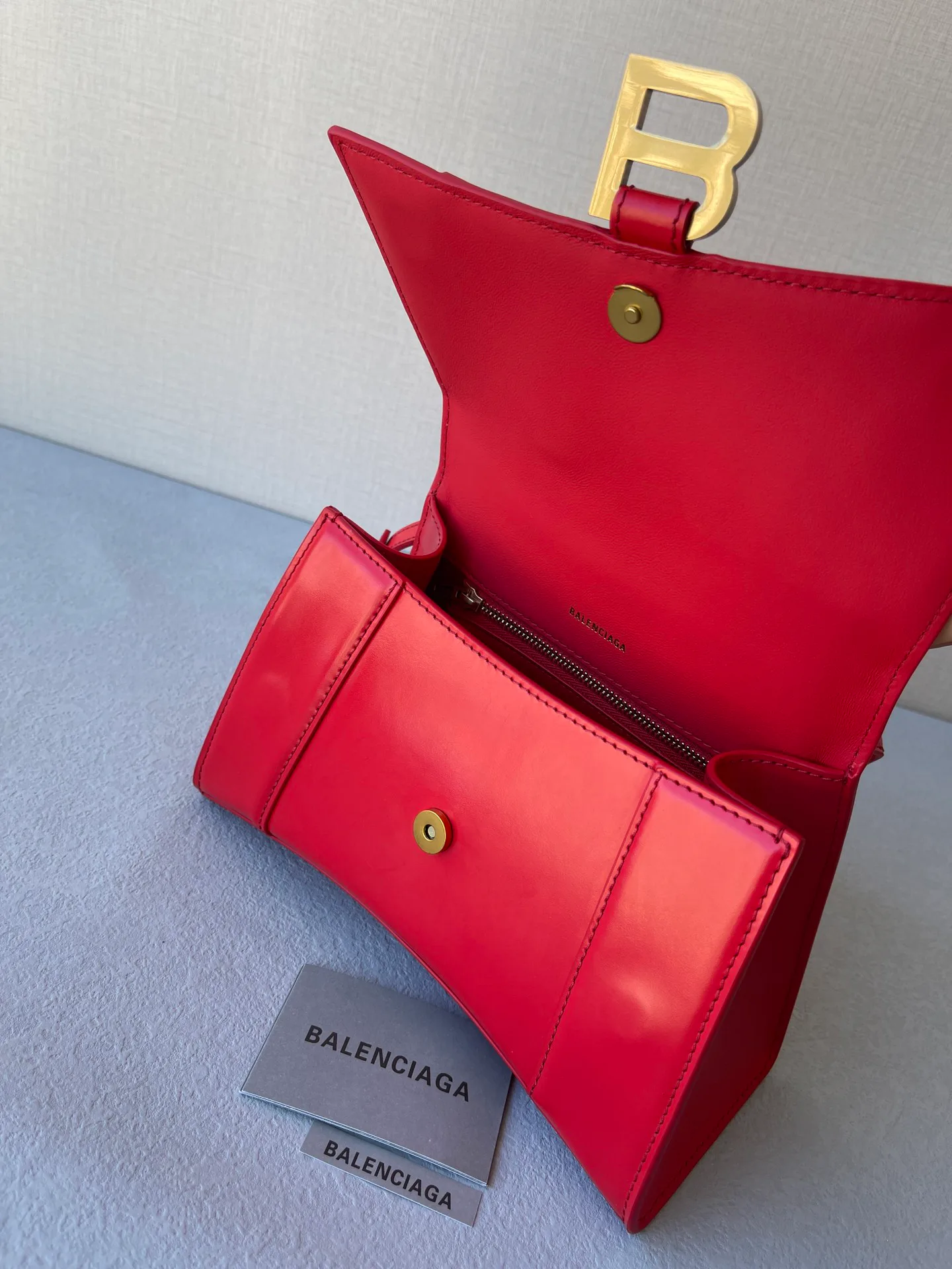 Классические Сумки Женские Balenciaga 18619533
