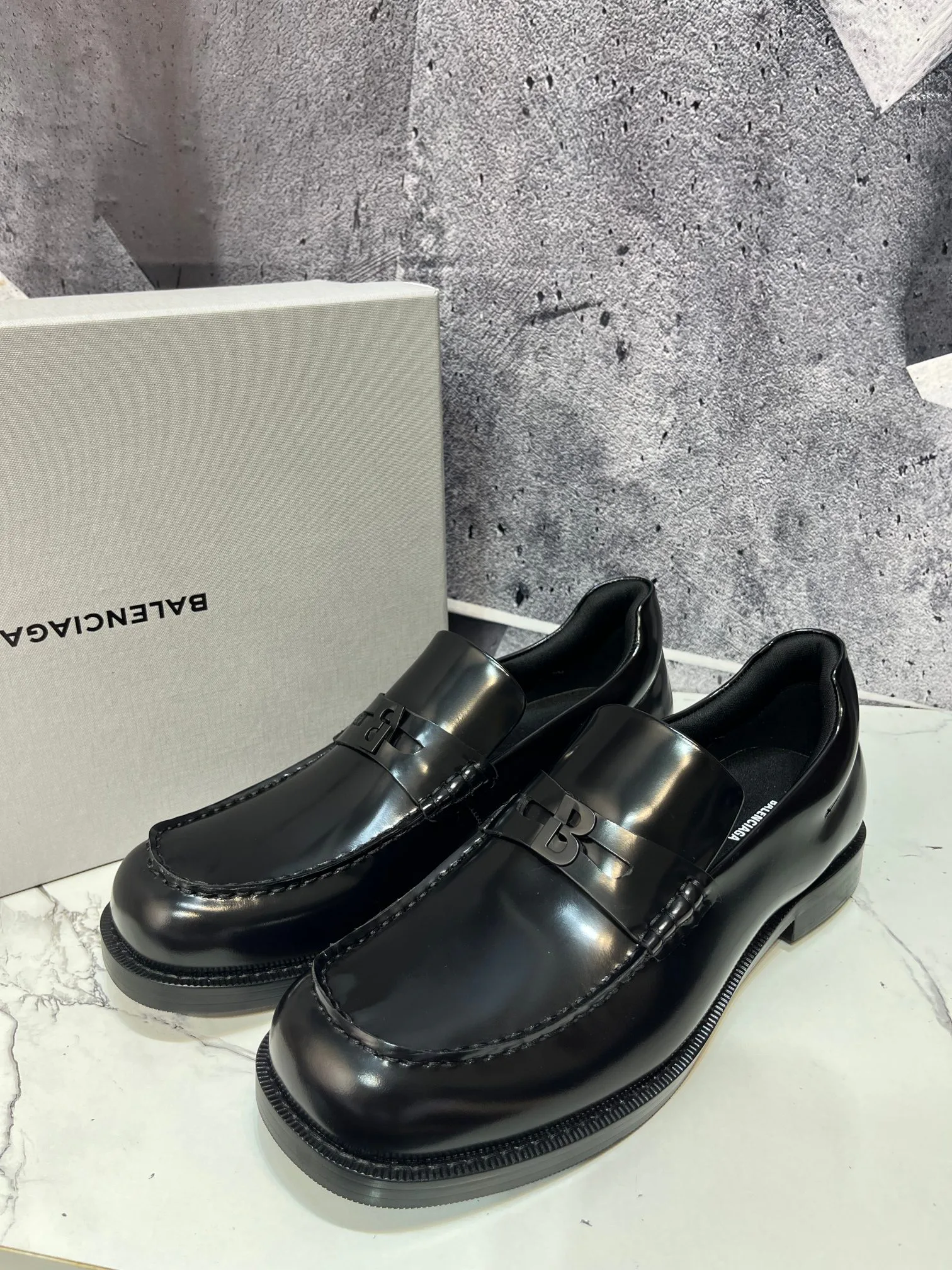 Men's Loafers And Dress Shoes BALENCIAGA 17962265