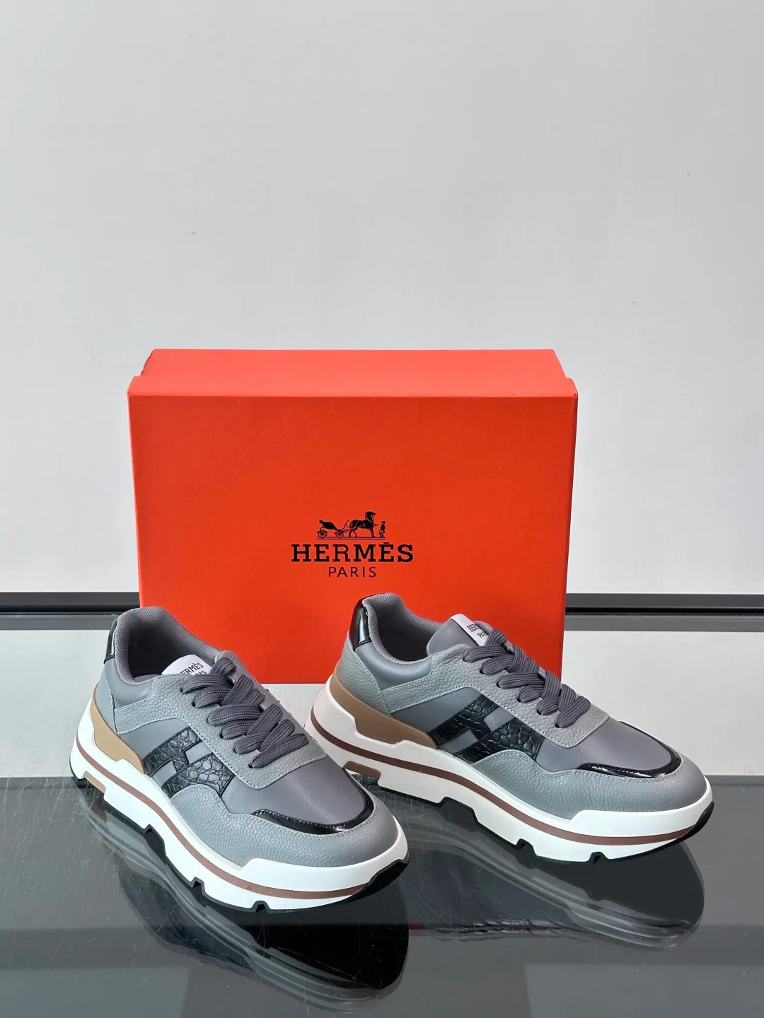 Men's Sneakers HERMES 17890539