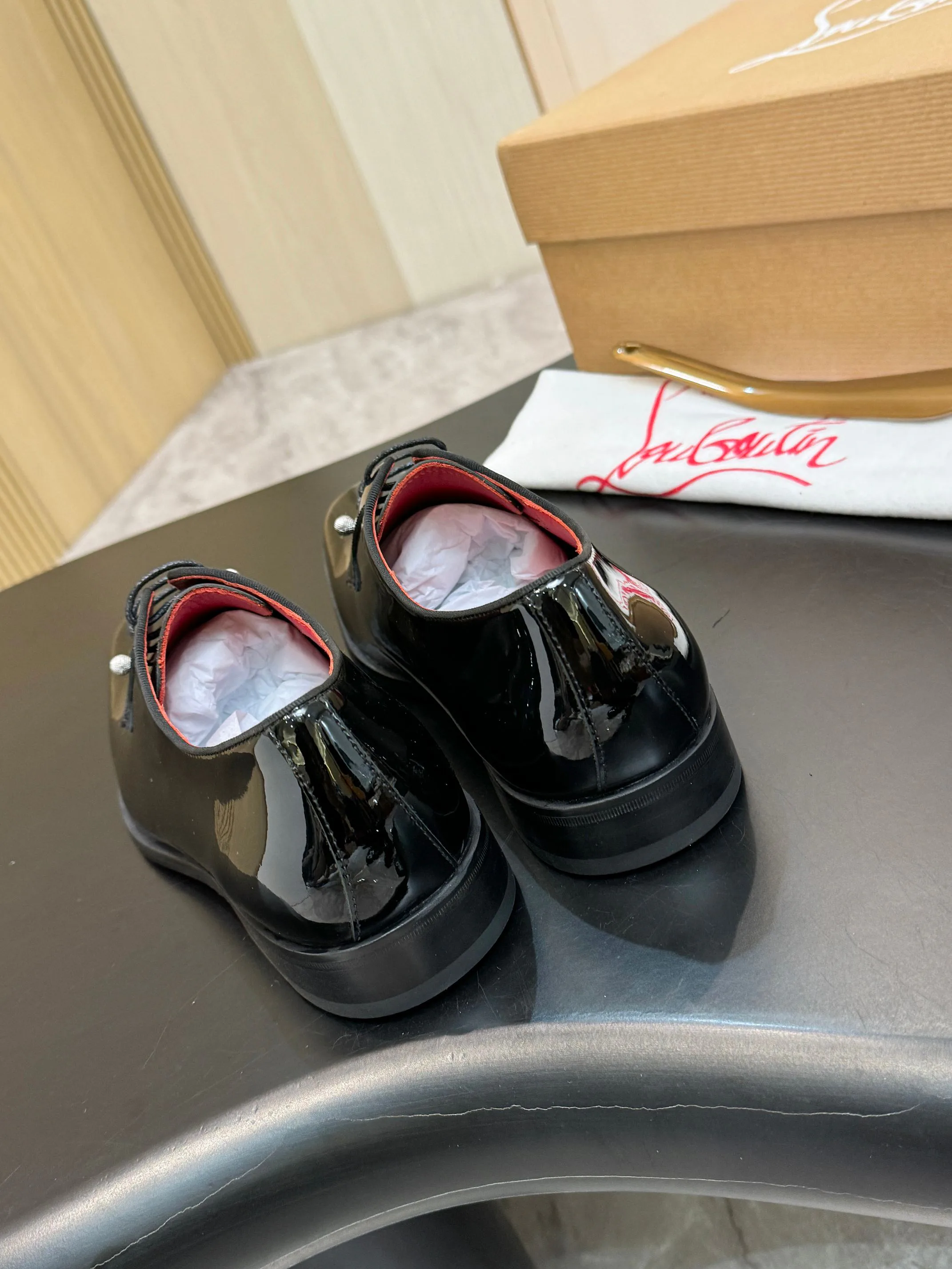 Men's Loafers And Dress Shoes CHRISTIAN LOUBOUTIN 18119101