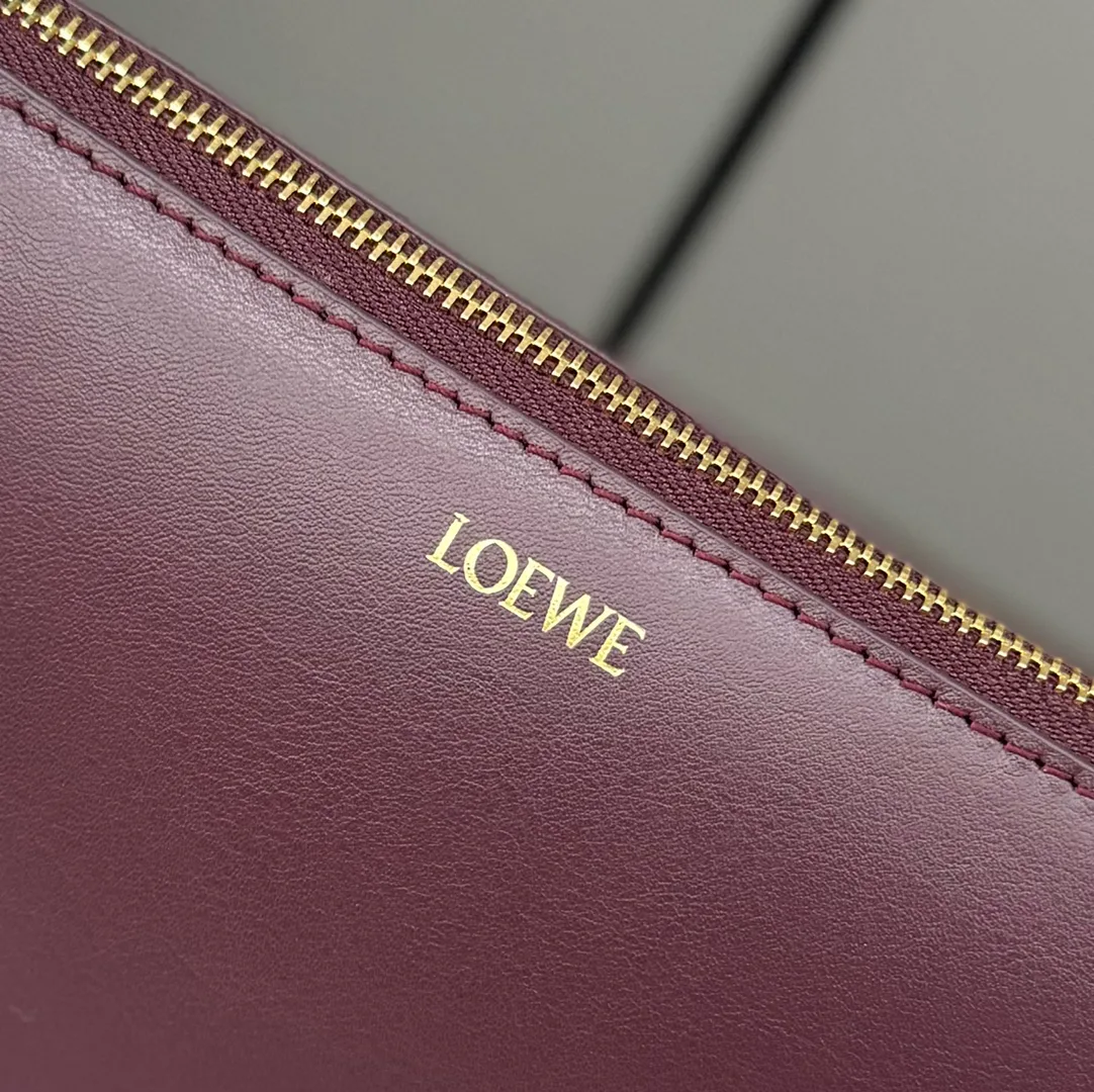 Women's Clutches LOEWE 18116461