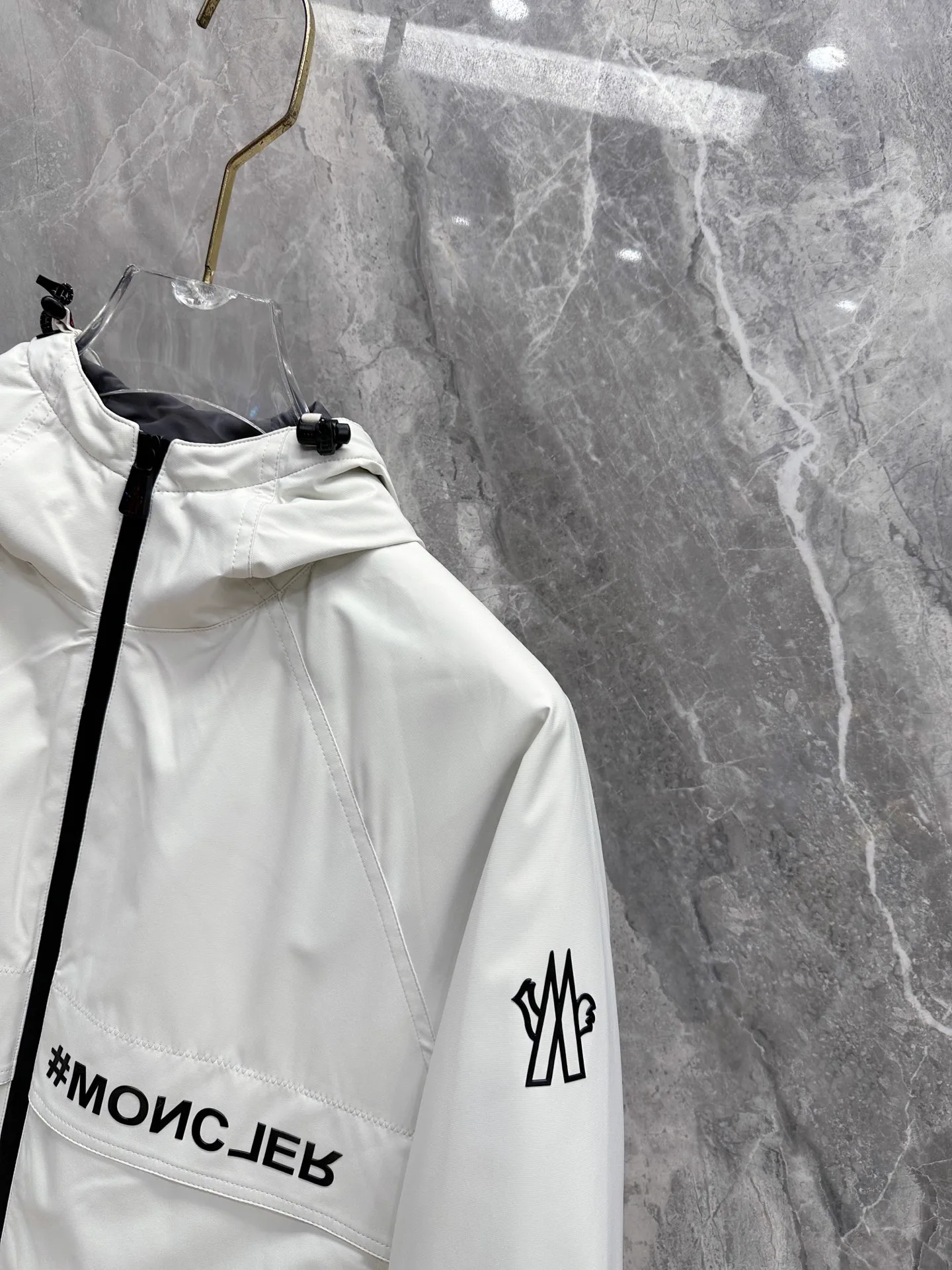 Men's Jackets And Down Jackets MONCLER 18178784