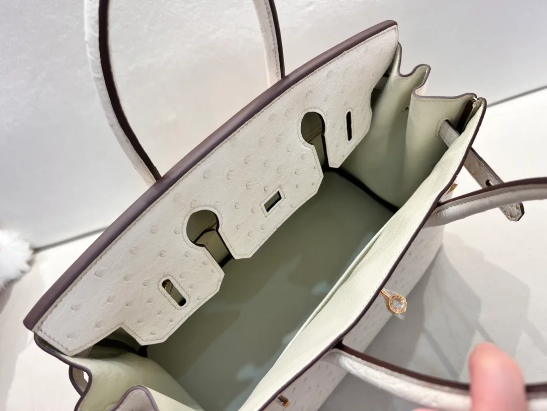 Women's Classic Handbags HERMES 18126517