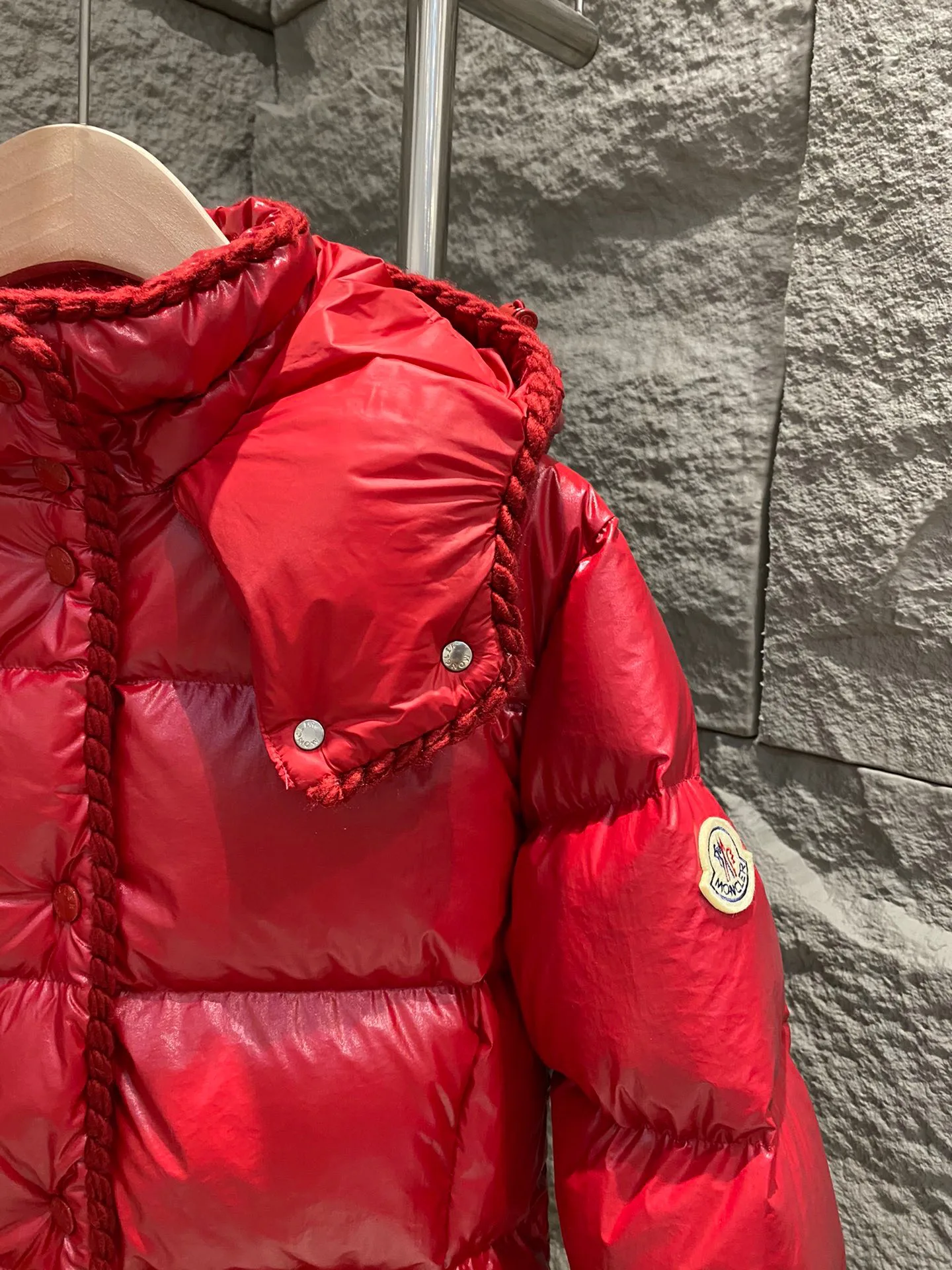 Women's Jackets And Down Jackets MONCLER 18326244