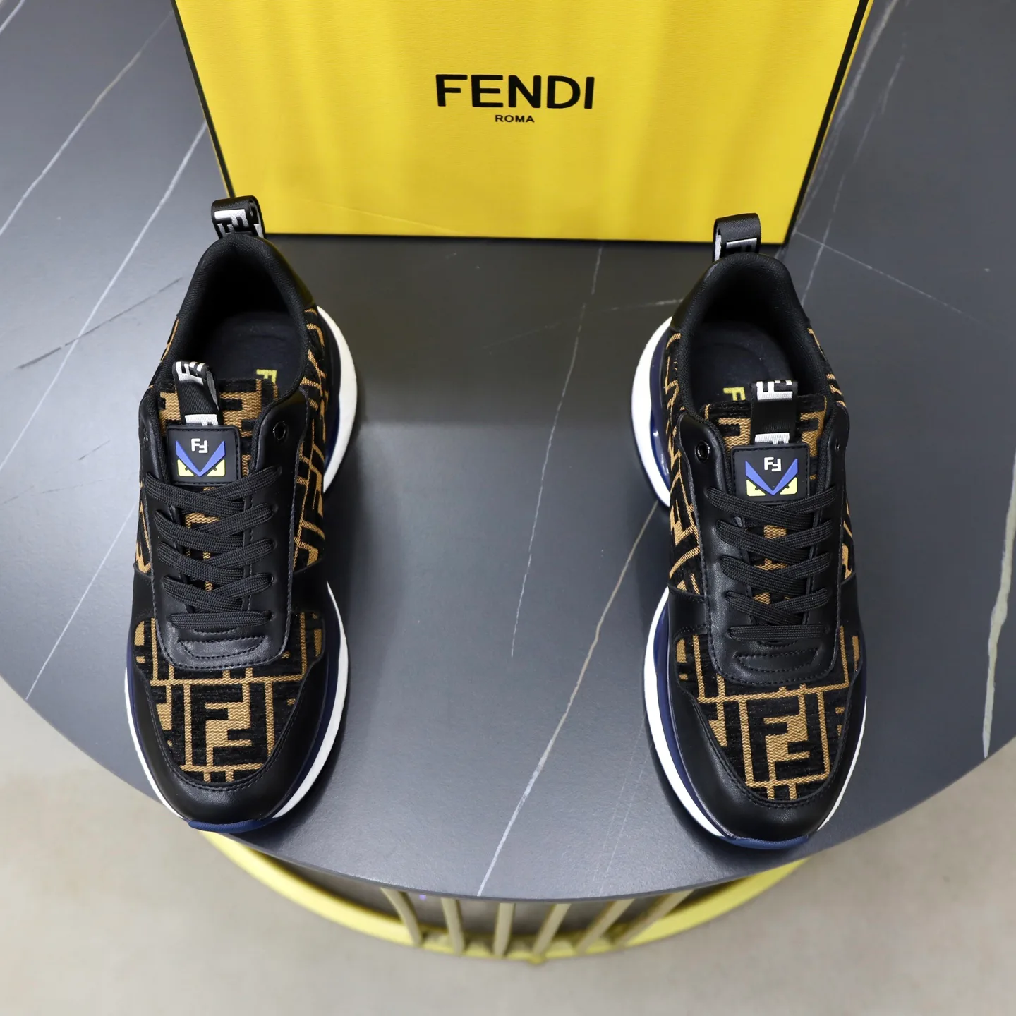 Men's Sneakers FENDI 18516250