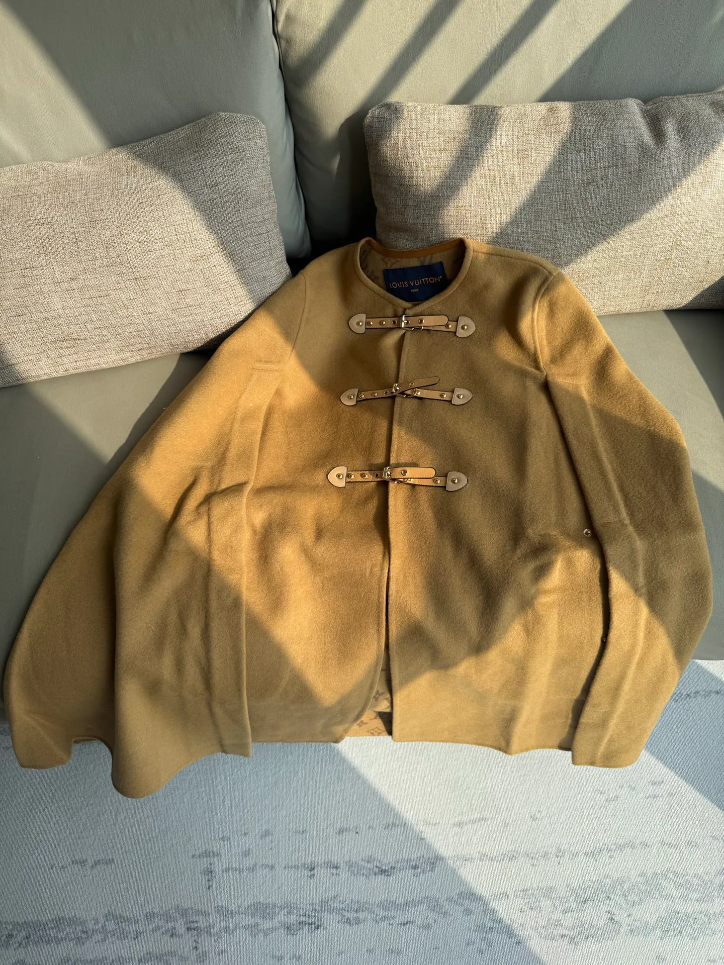 Women's Coats LOUIS VUITTON 18361593