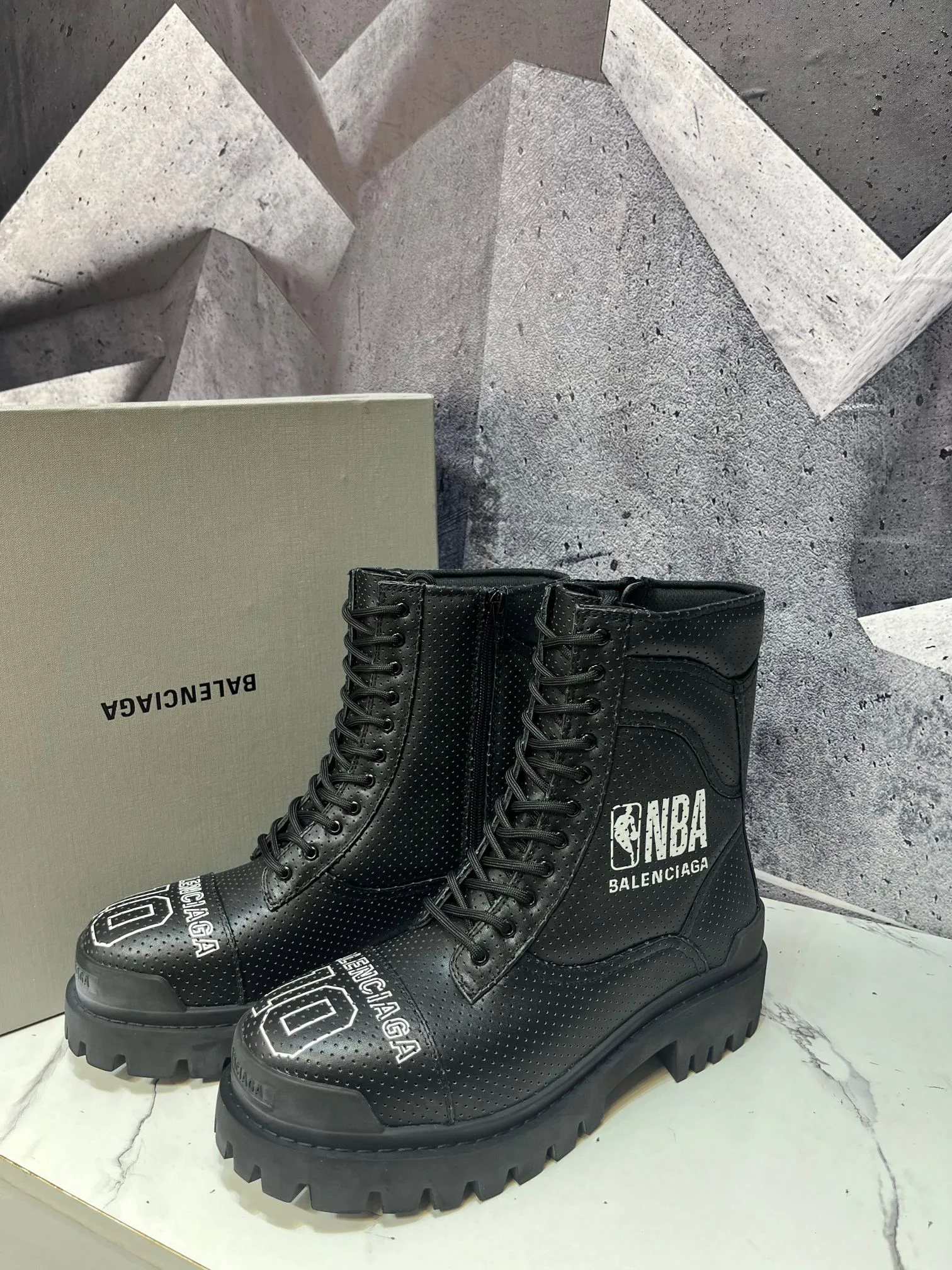 Men's Ankle Boots BALENCIAGA 19533414