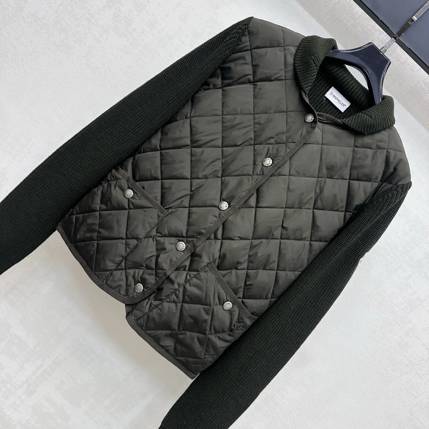 Women's Jackets And Down Jackets MONCLER 18432068