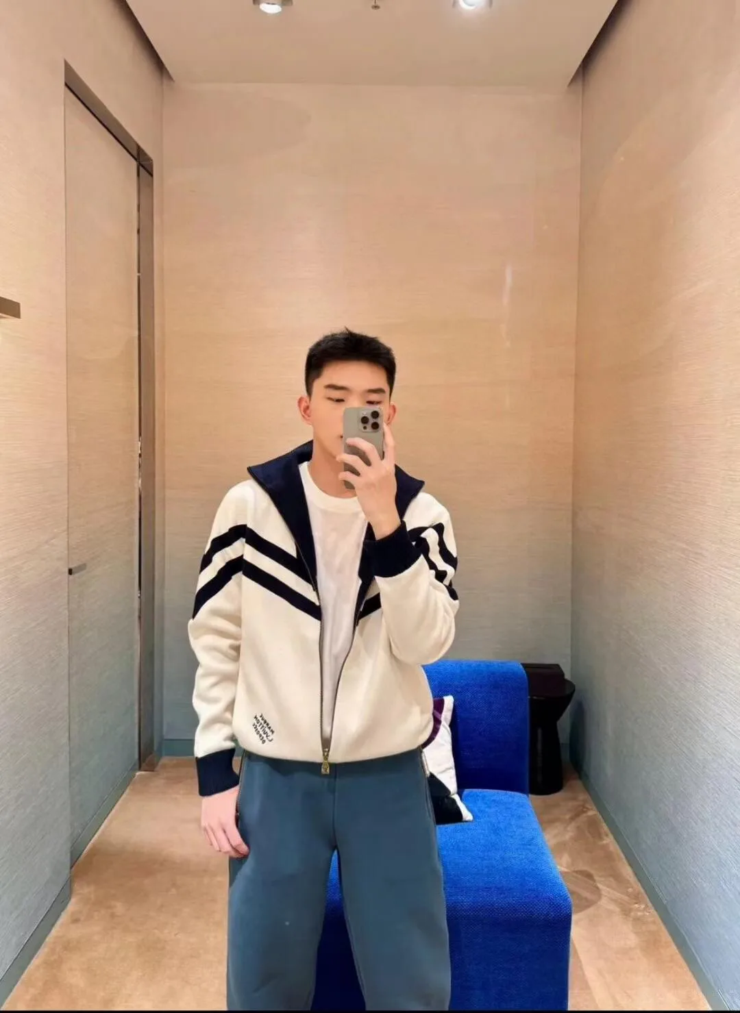 Men's Jackets And Down Jackets LOUIS VUITTON 18529364