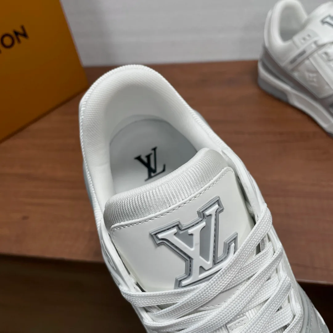 Men's Sneakers LOUIS VUITTON 17971497