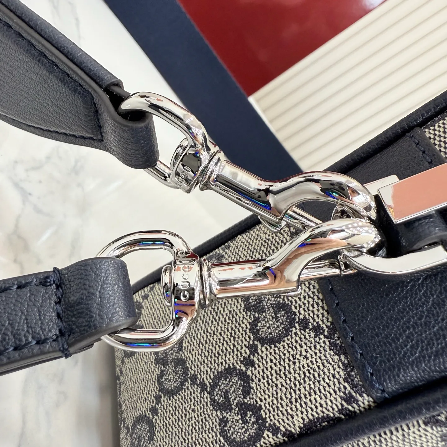 Women's Shoulder Bags GUCCI 17947864