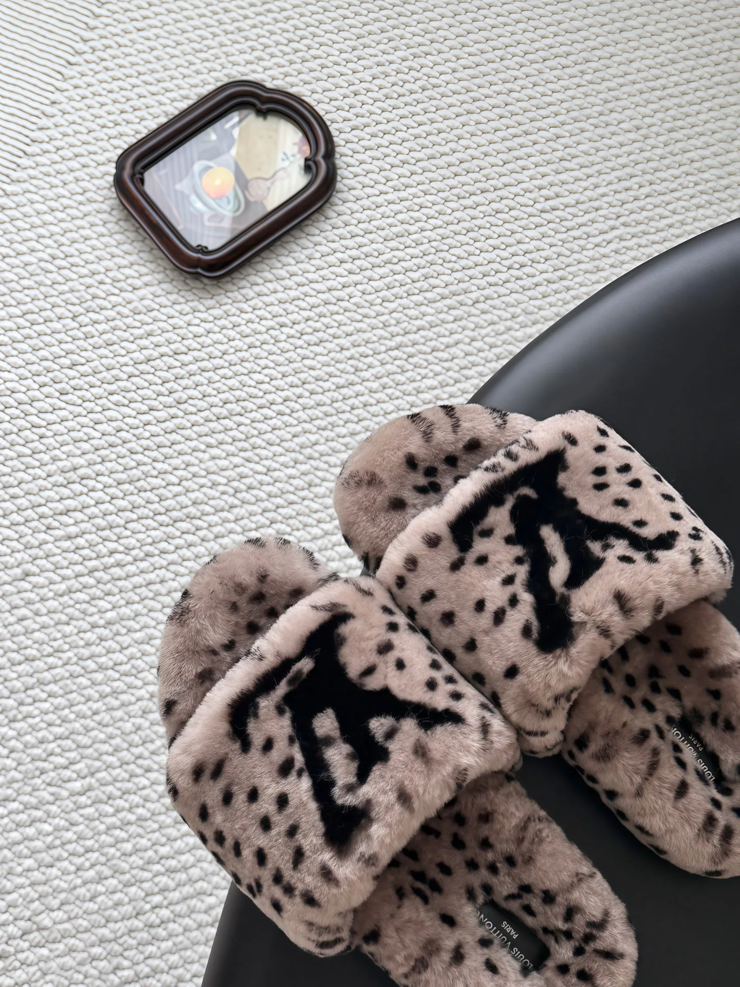 Women's Slippers LOUIS VUITTON 18053845
