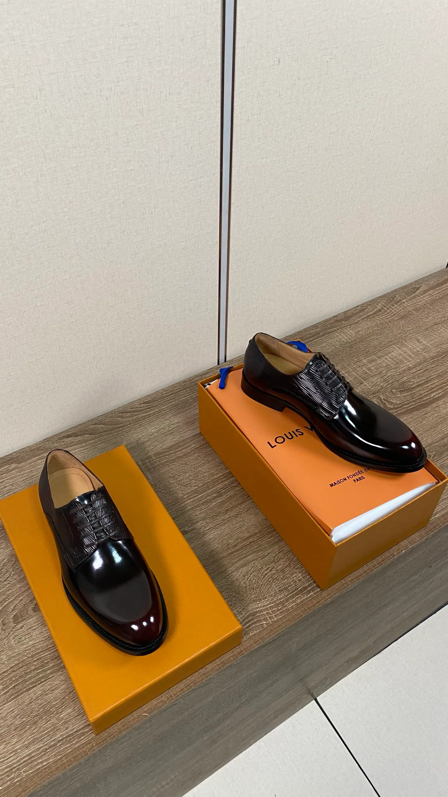 Men's Loafers And Dress Shoes LOUIS VUITTON 18078682