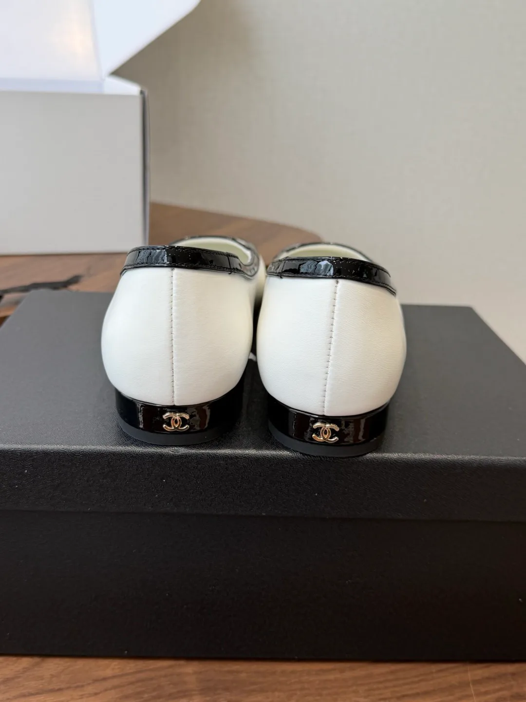 Women's Ballet Flats CHANEL 17708757