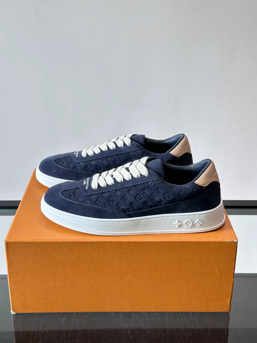 Men's Sneakers LOUIS VUITTON 17961797