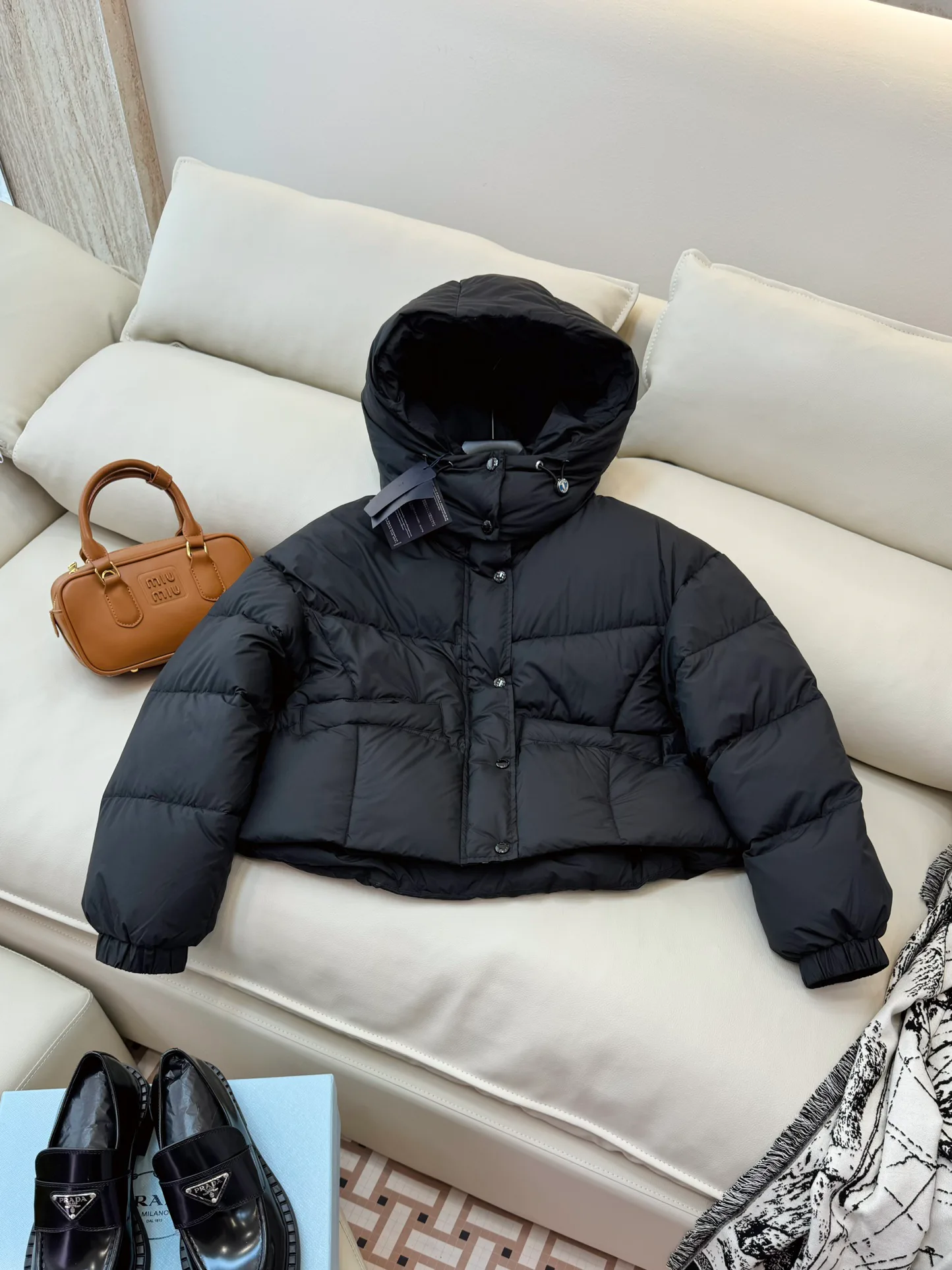 Women's Jackets And Down Jackets PRADA 17910127